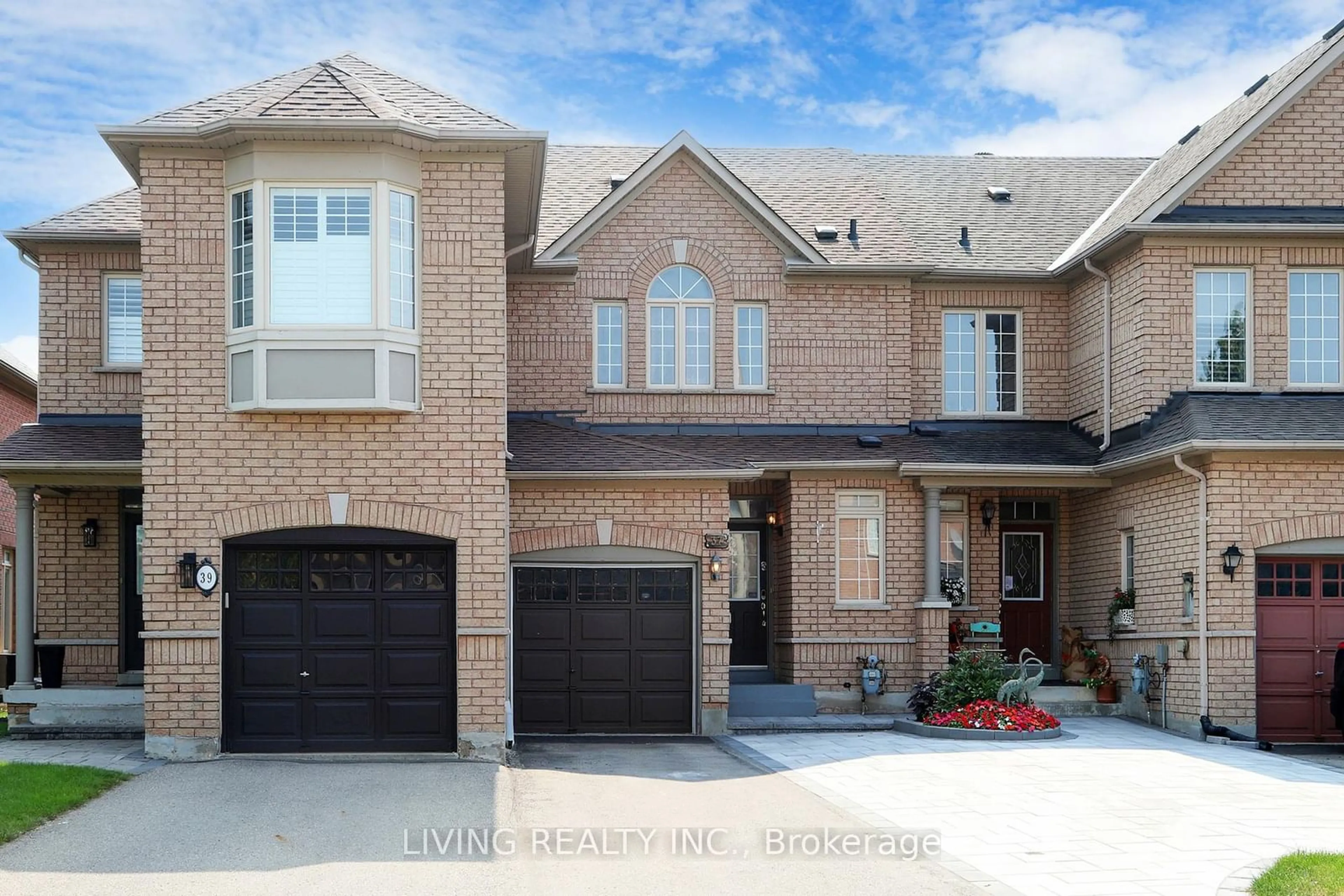 Home with brick exterior material for 37 Venture Ave, Richmond Hill Ontario L4S 2P2