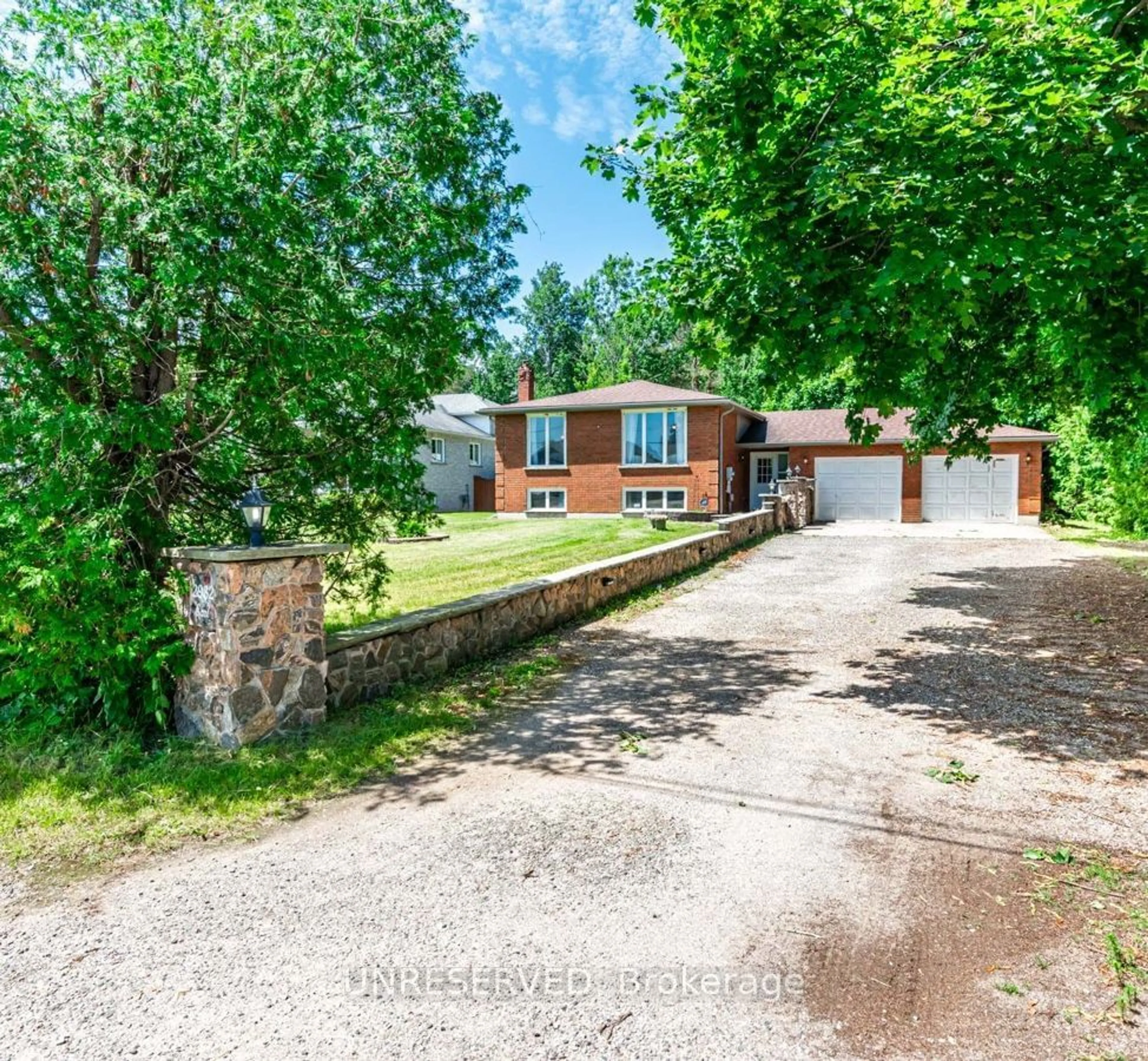 Frontside or backside of a home for 2982 earl St, Innisfil Ontario L9S 3E3