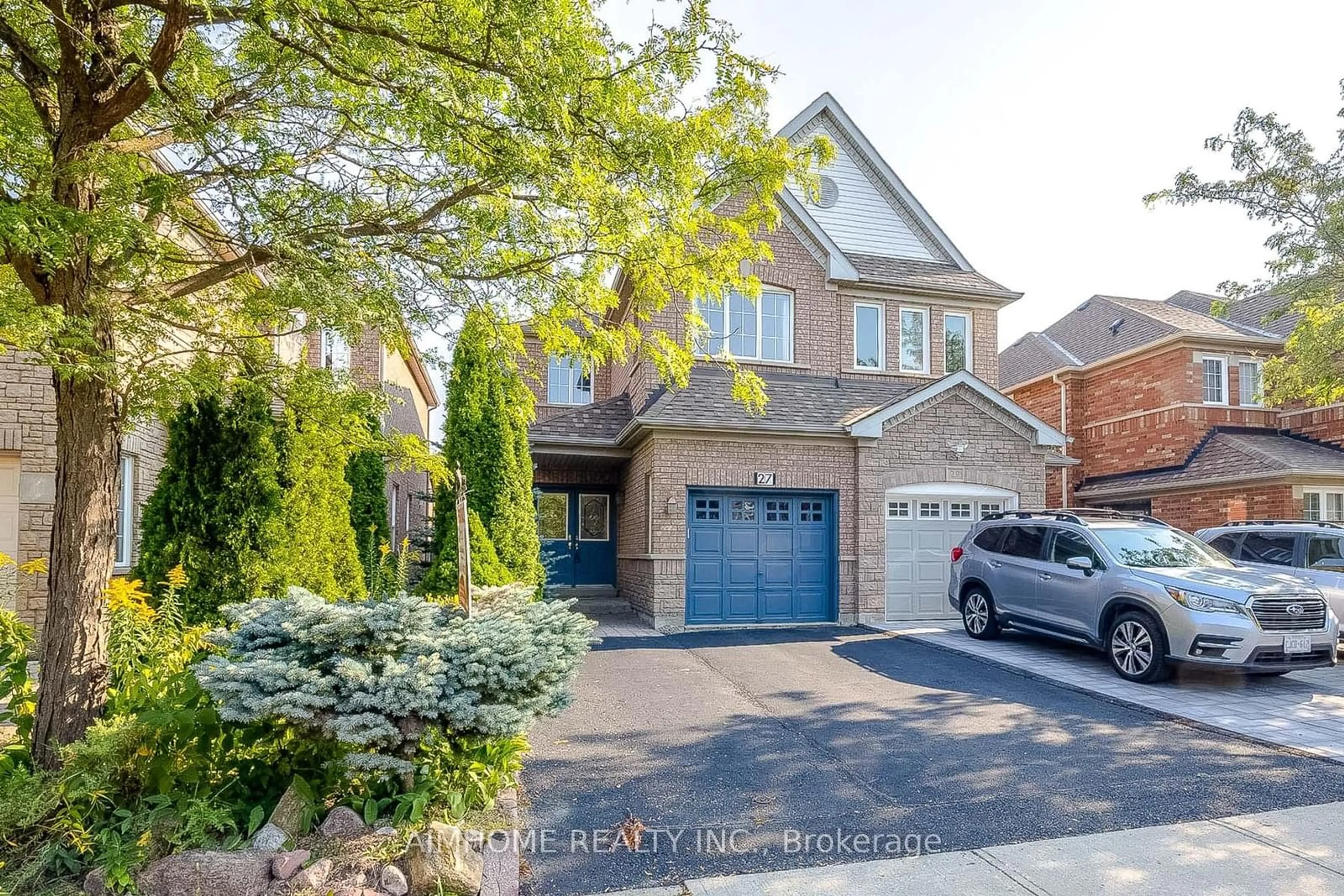 Home with brick exterior material for 27 Novella Rd, Vaughan Ontario L4K 5J8