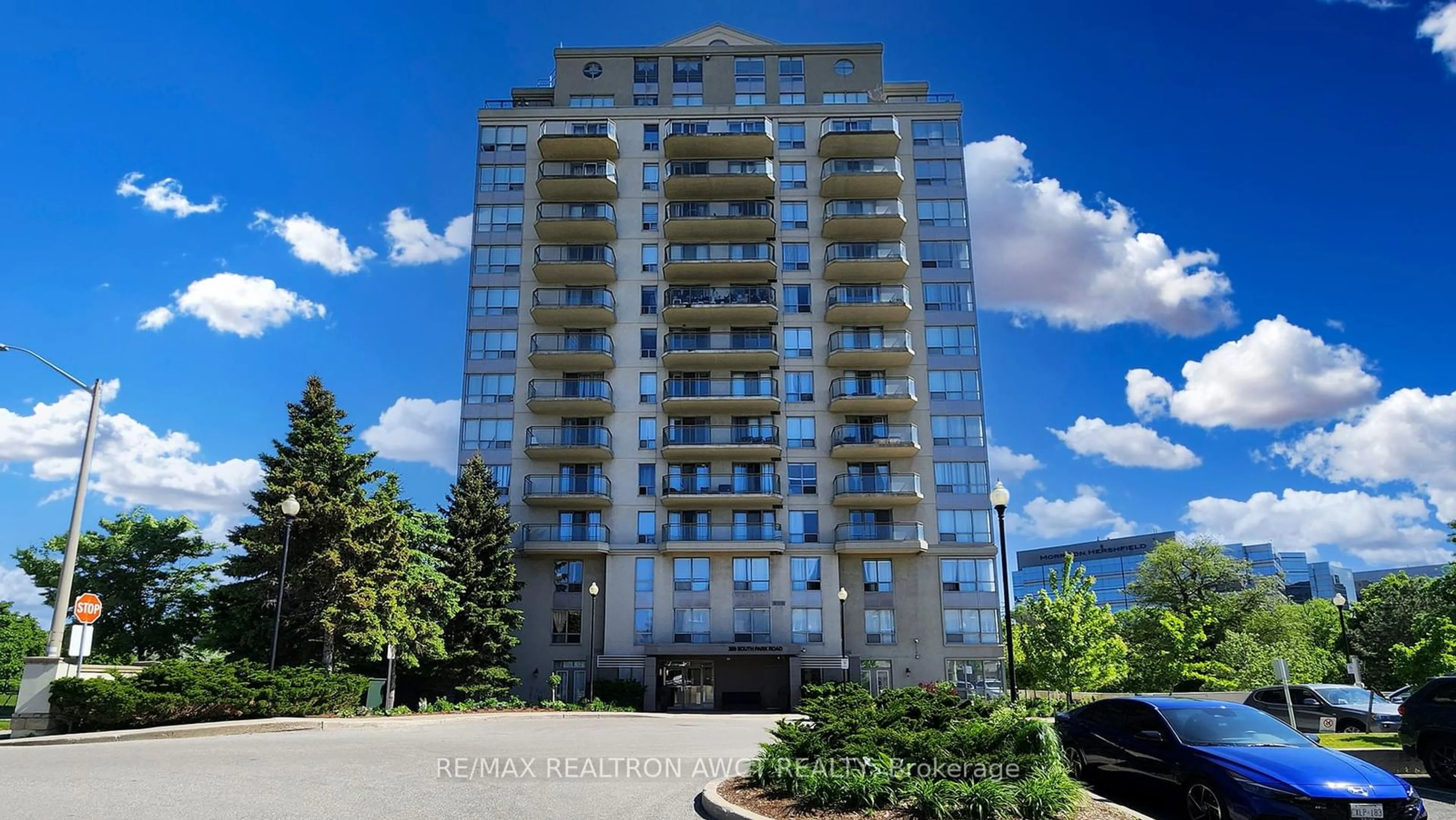 A pic from exterior of the house or condo for 399 South Park Rd #205, Markham Ontario L3T 7W6