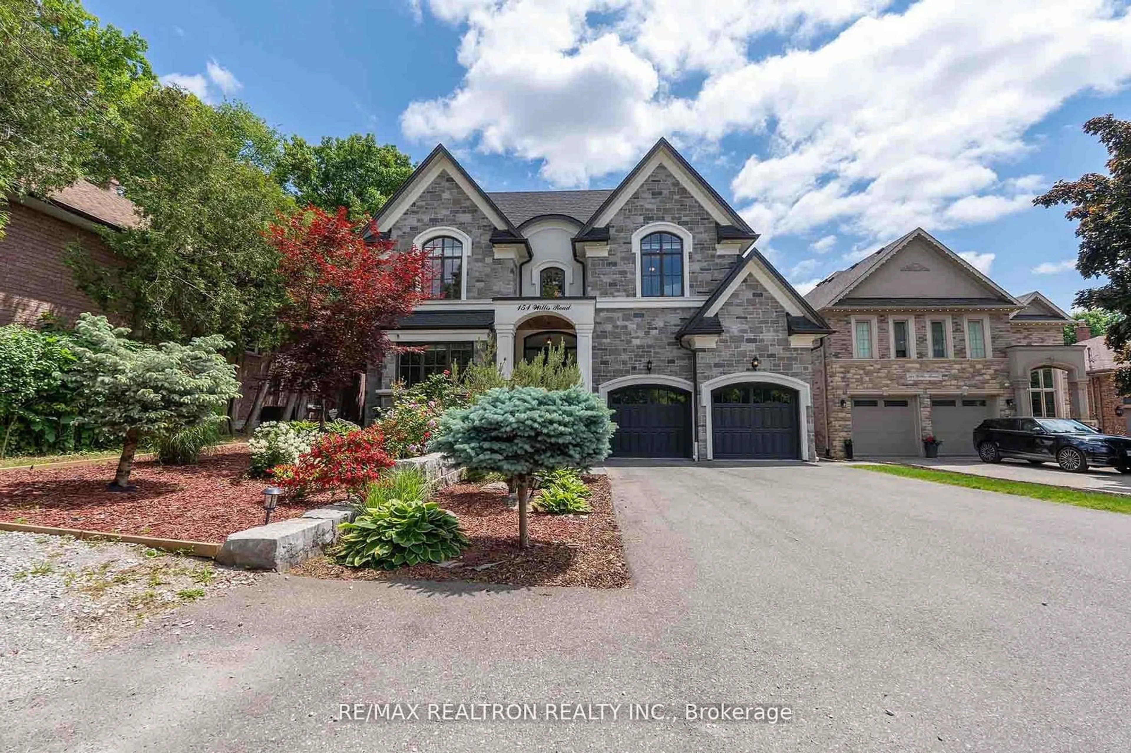 Frontside or backside of a home, the street view for 151 Willis Rd, Vaughan Ontario L4L 2S4