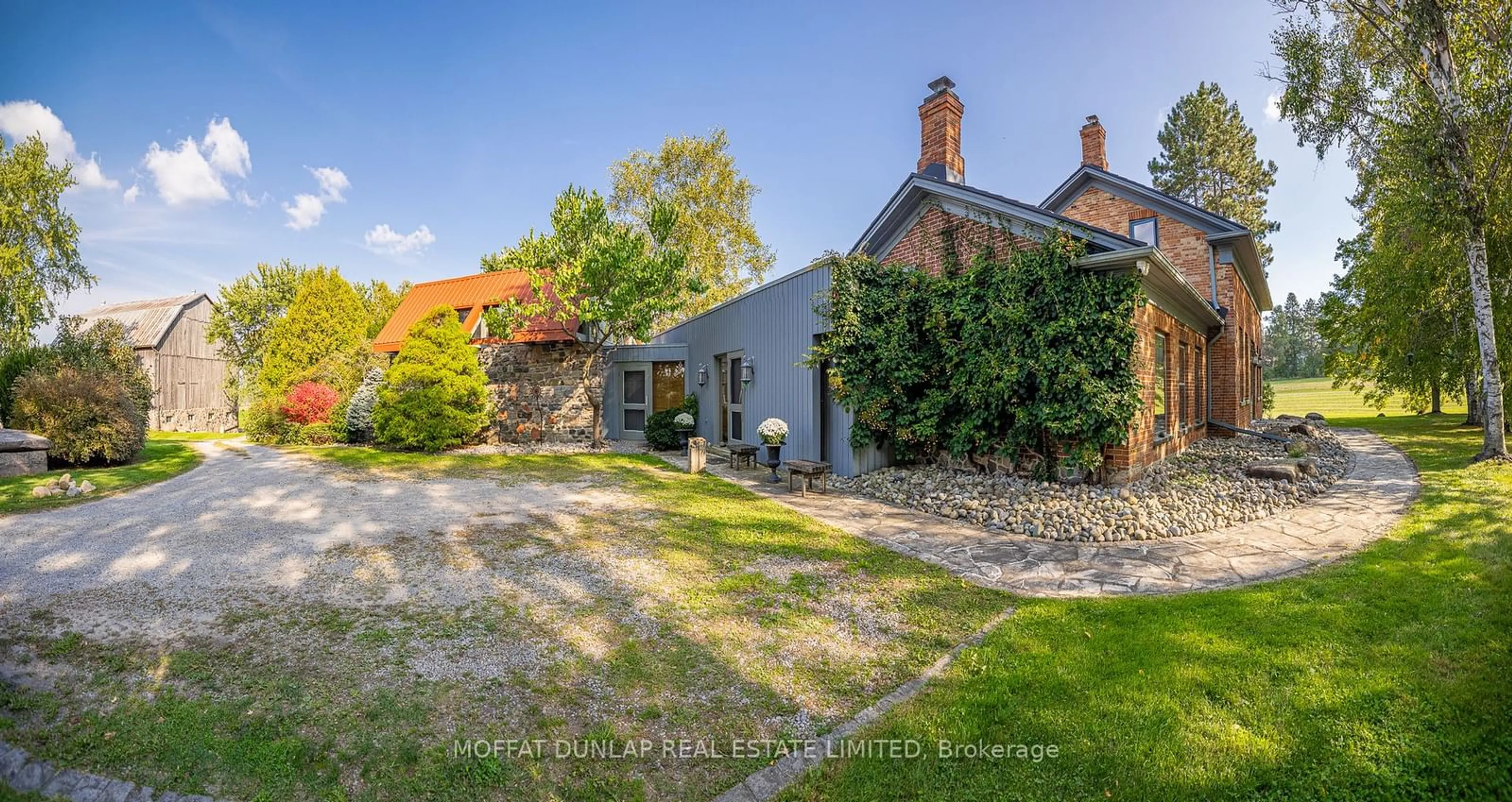 Frontside or backside of a home, cottage for 15625 8th Concession N/A, King Ontario L0G 1T0