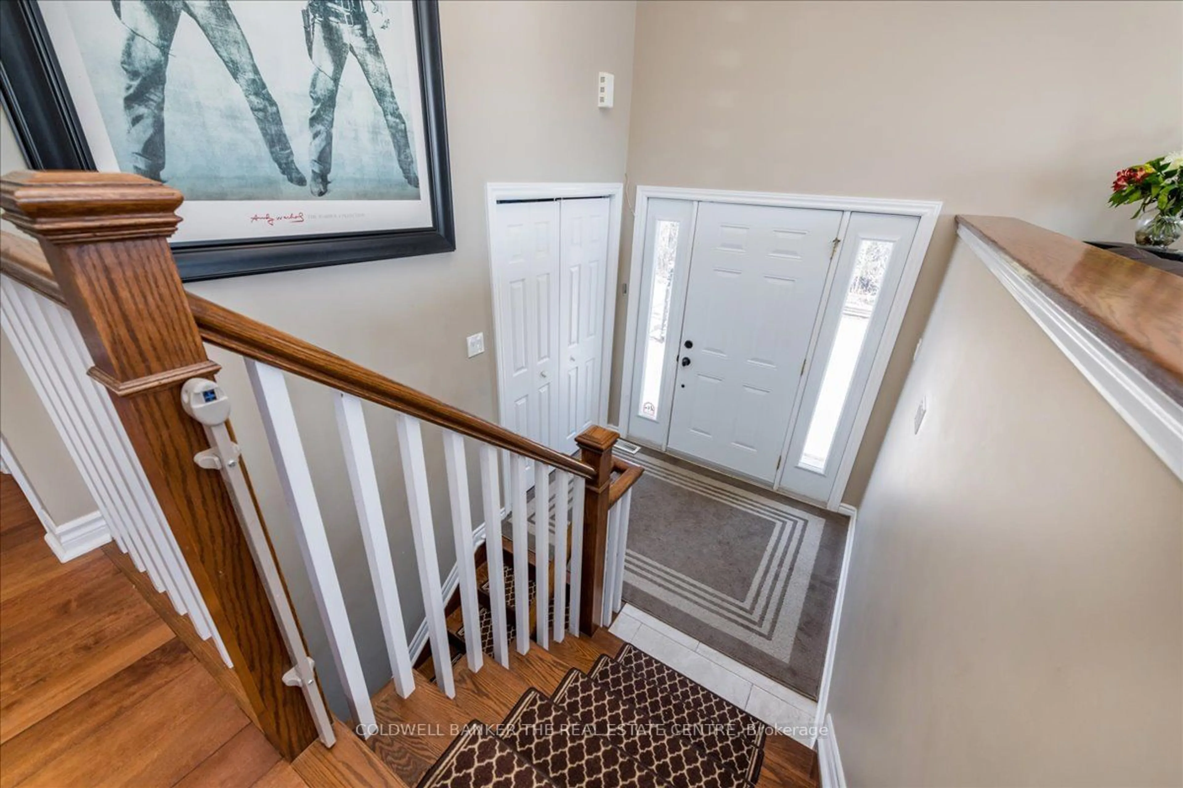 Stairs for 259 Boyers Sdrd, Georgina Ontario L4P 3C8