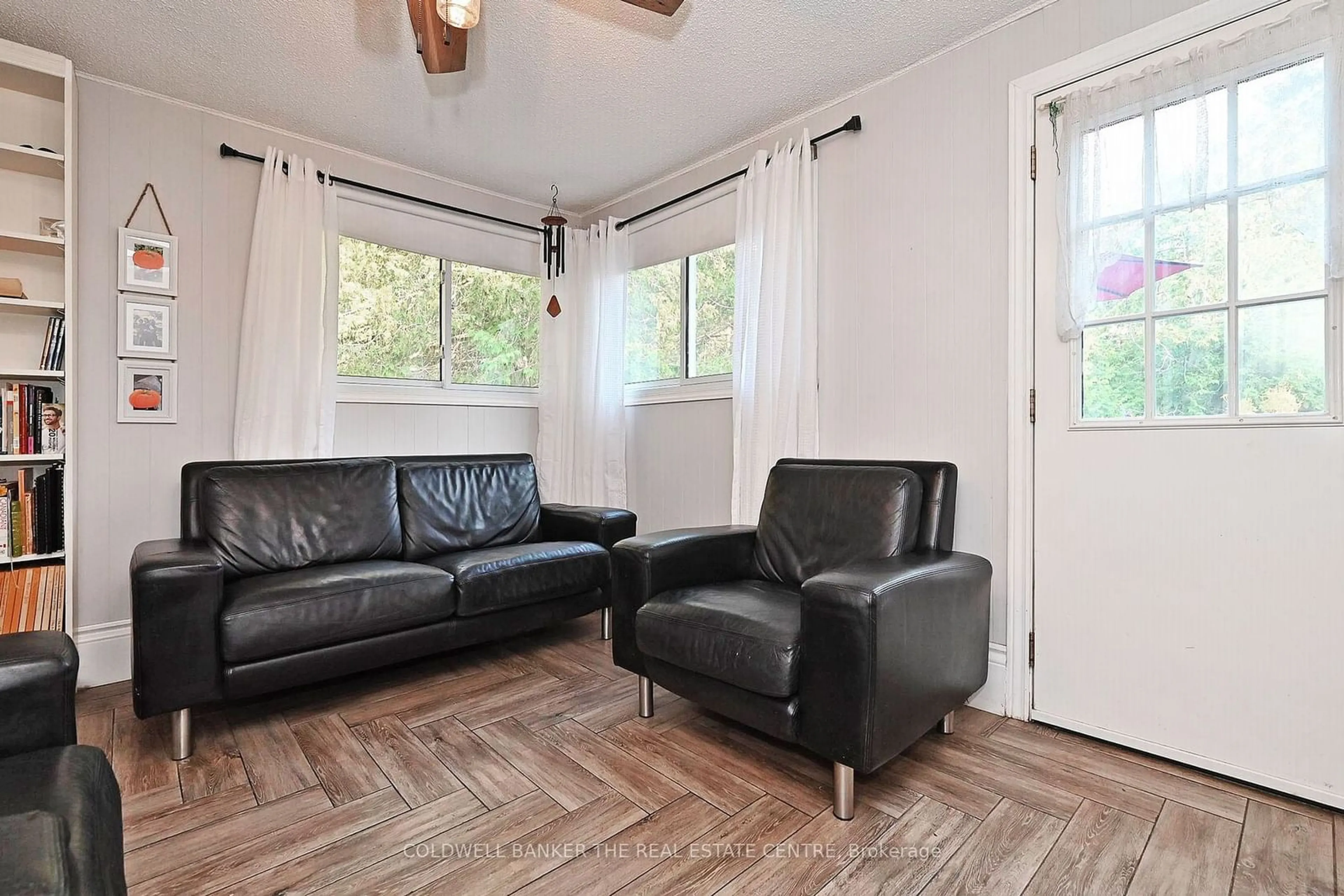 Living room, wood floors for 20805 Brock Rd, Brock Ontario L0E 1E0