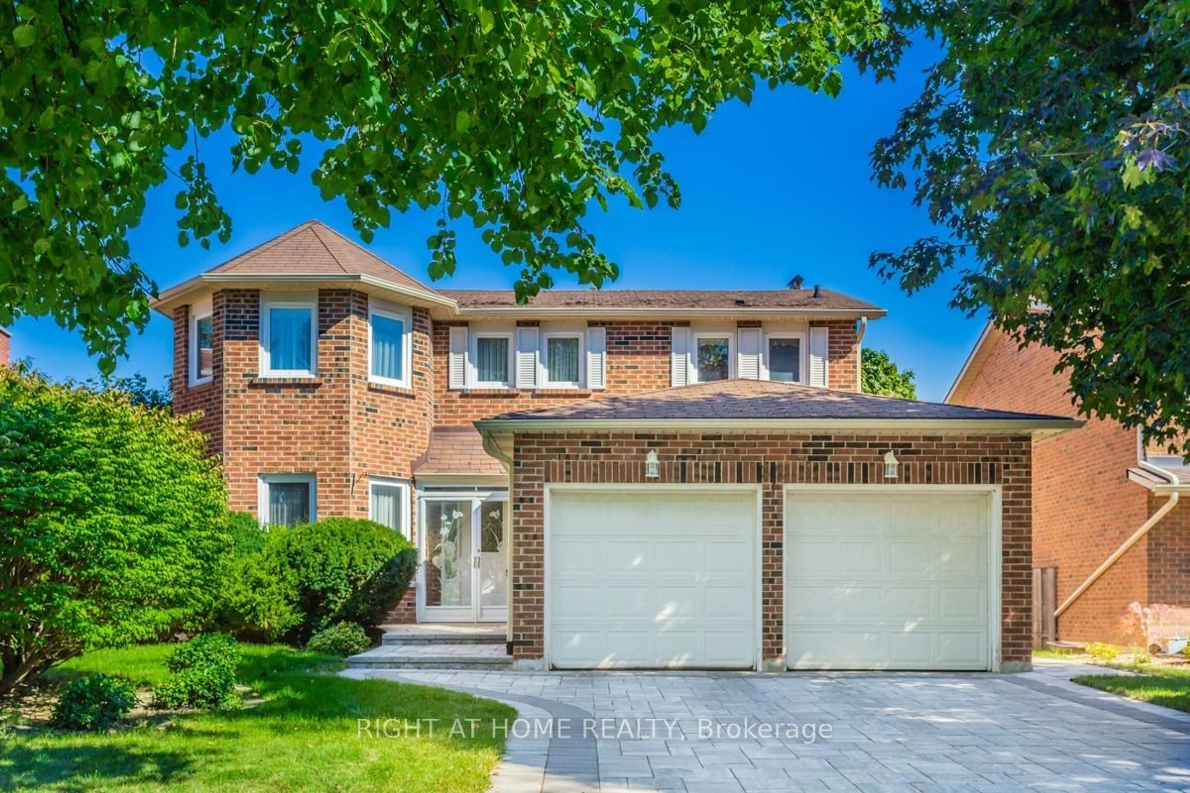 Home with brick exterior material for 32 Hemlock Dr, Markham Ontario L3P 4M6