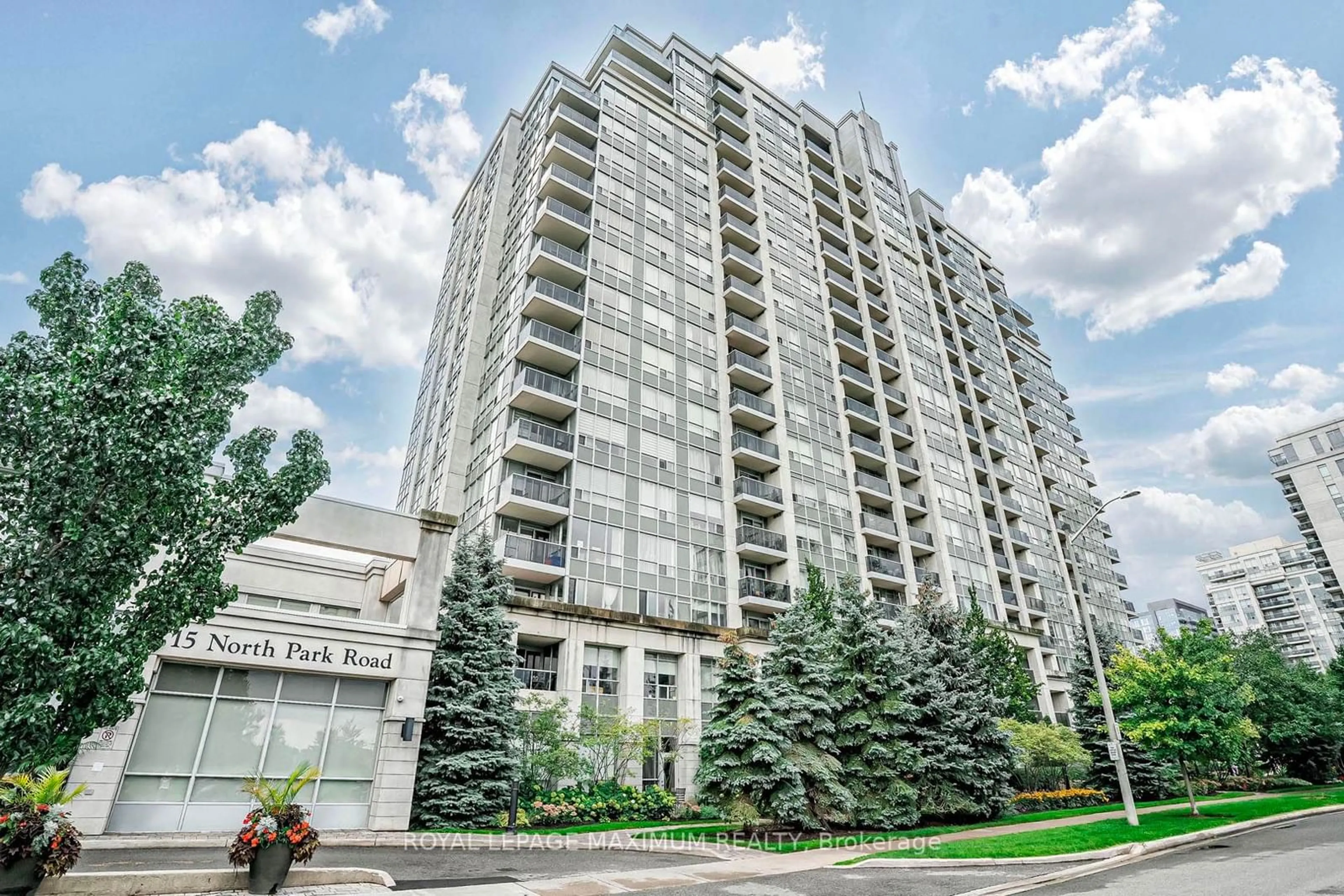 A pic from exterior of the house or condo for 15 North Park Rd #1203, Vaughan Ontario L4J 0A1