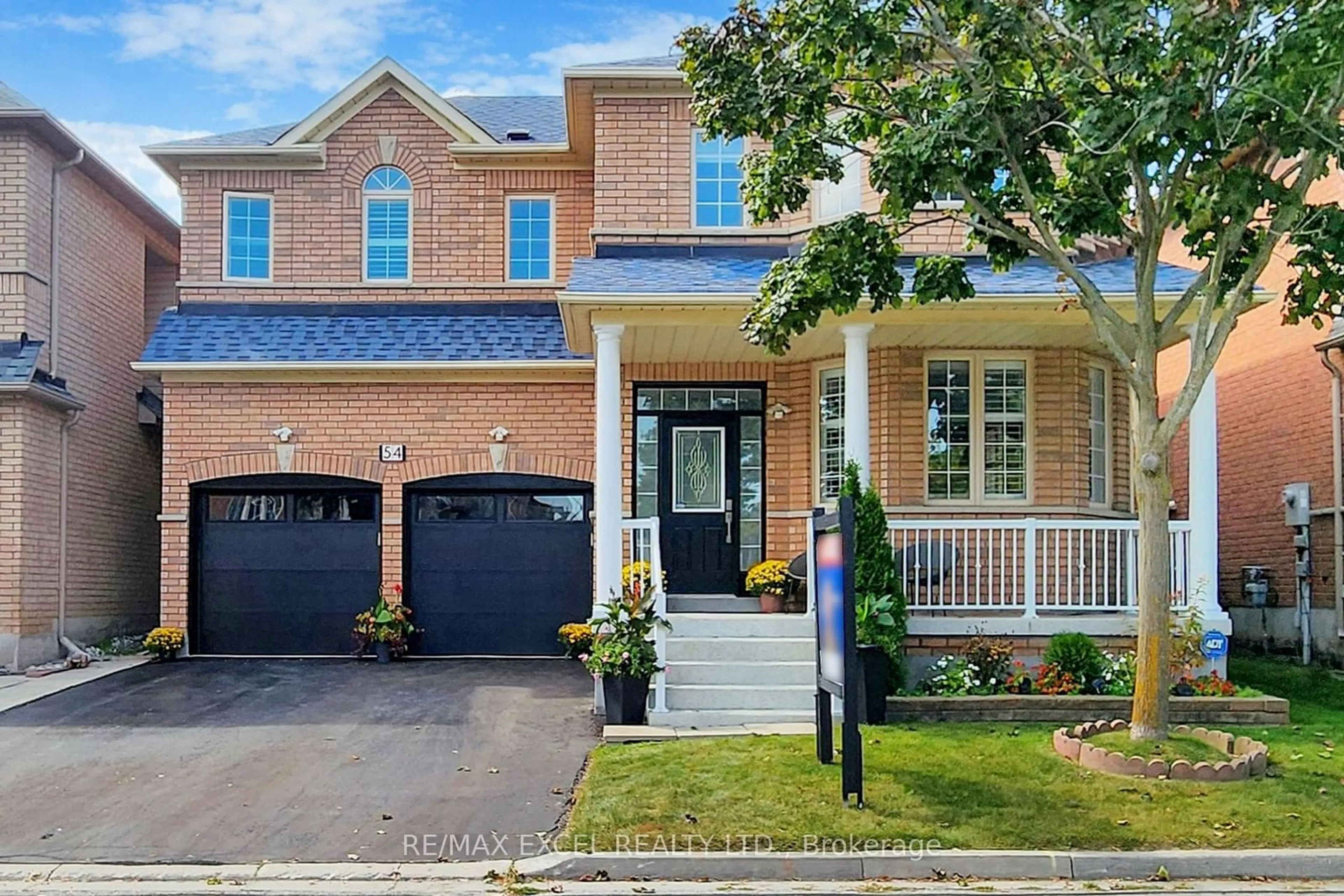 Home with brick exterior material for 54 Willow Heights Blvd, Markham Ontario L6C 2Z5