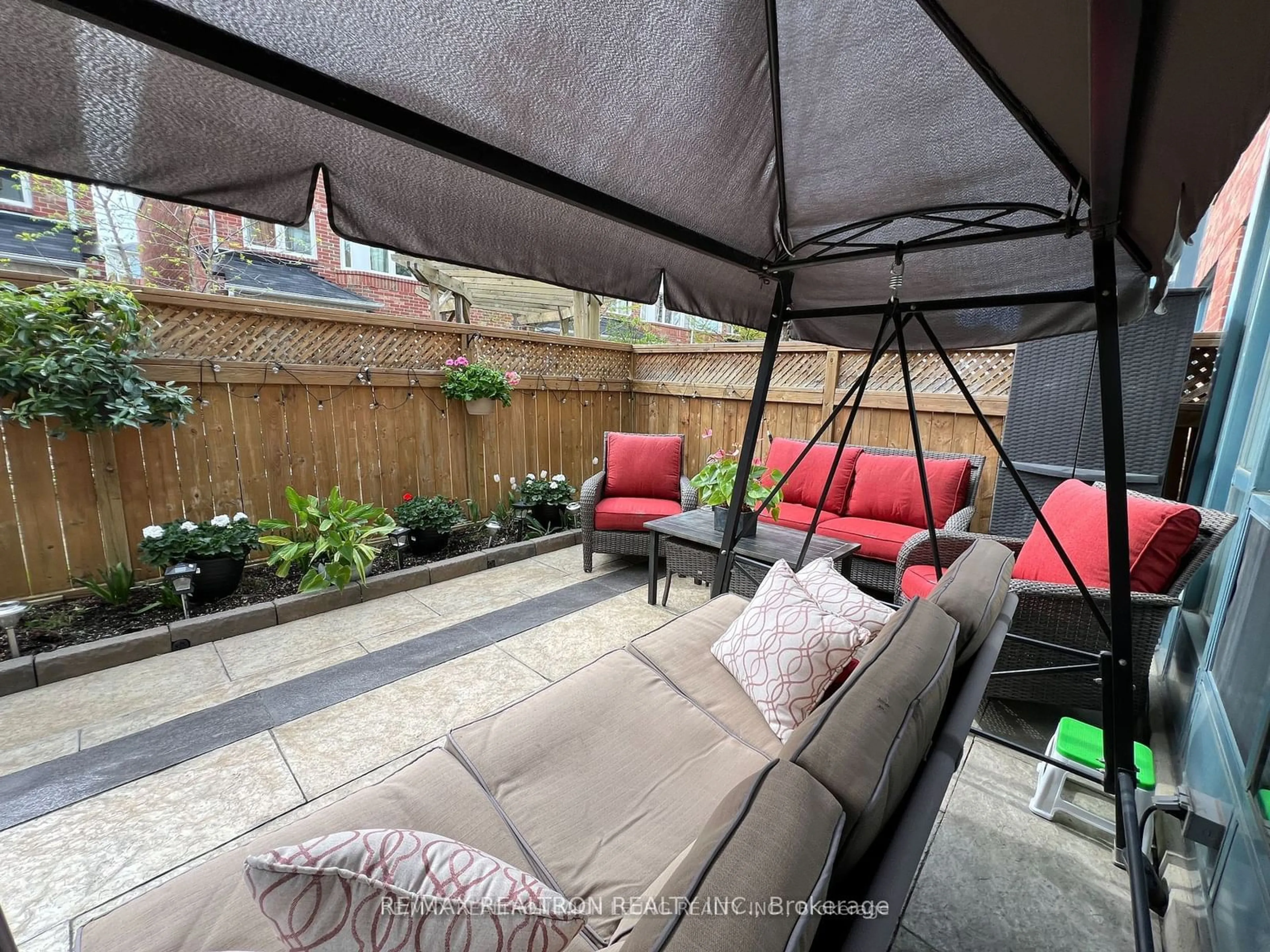 Patio, the fenced backyard for 7378 Yonge St #111, Vaughan Ontario L4J 8J1