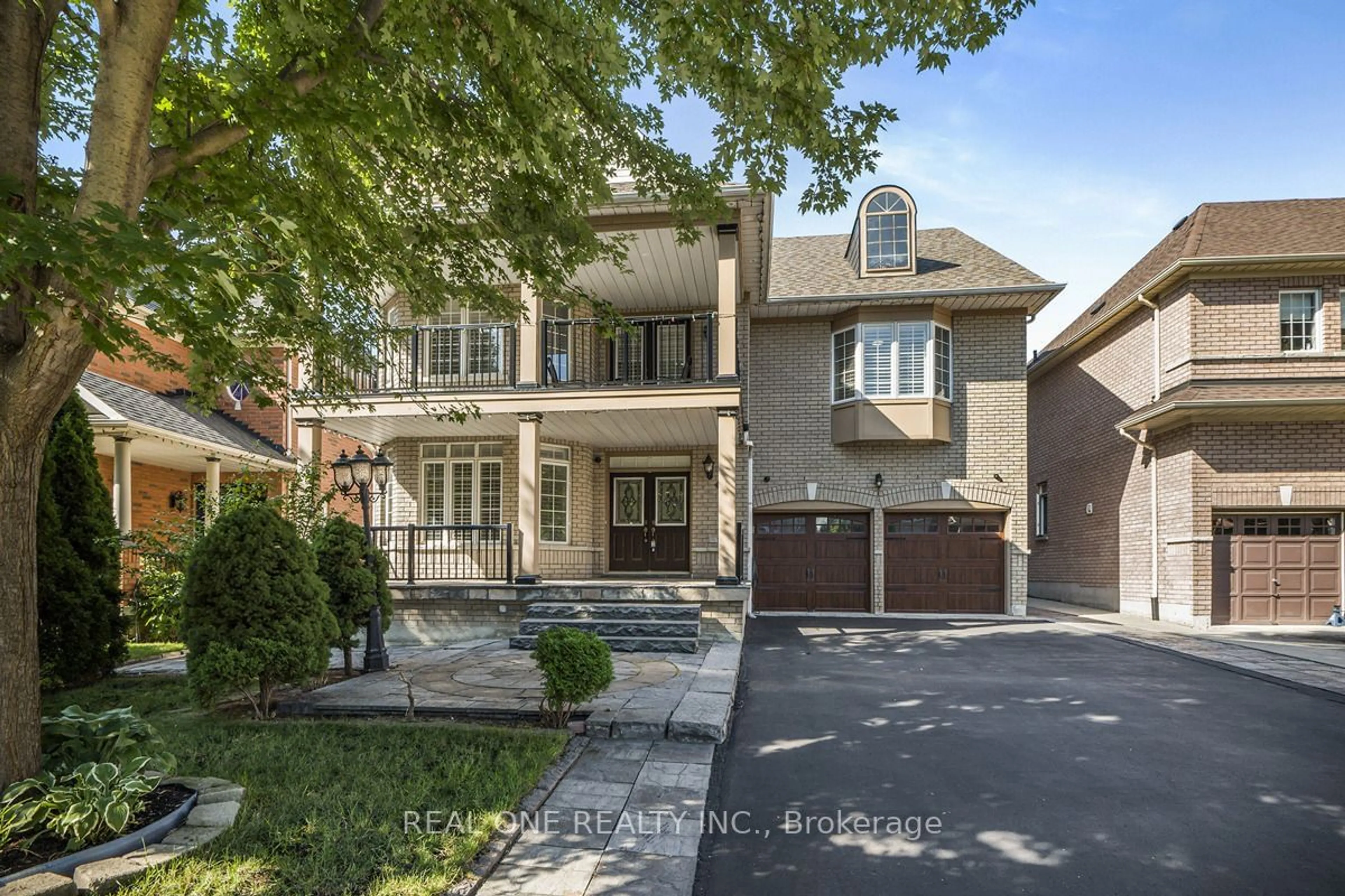 Frontside or backside of a home for 165 St Nicholas Cres, Vaughan Ontario L4H 3E6