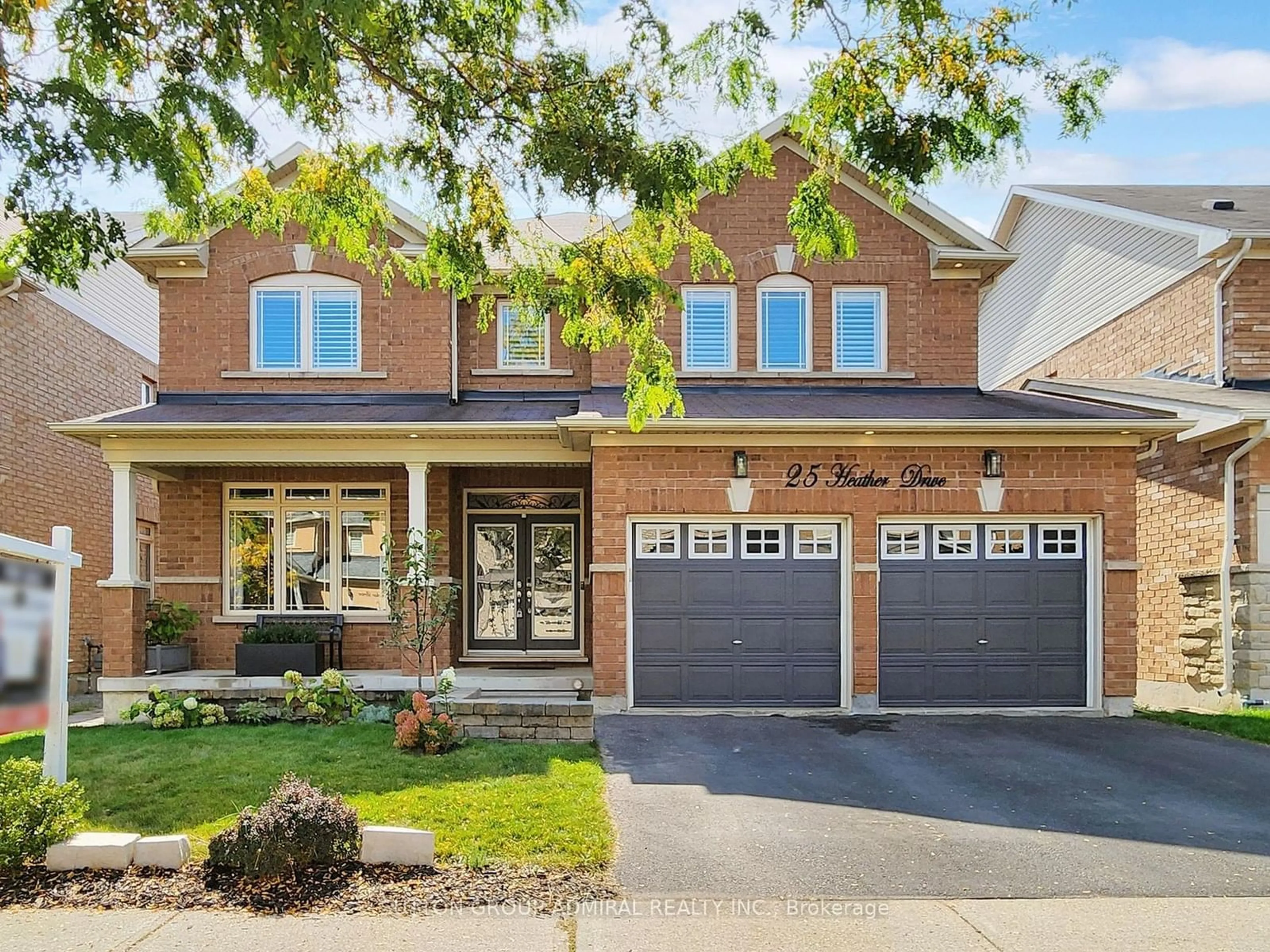 Home with brick exterior material for 25 Heather Dr, Richmond Hill Ontario L4E 0N3