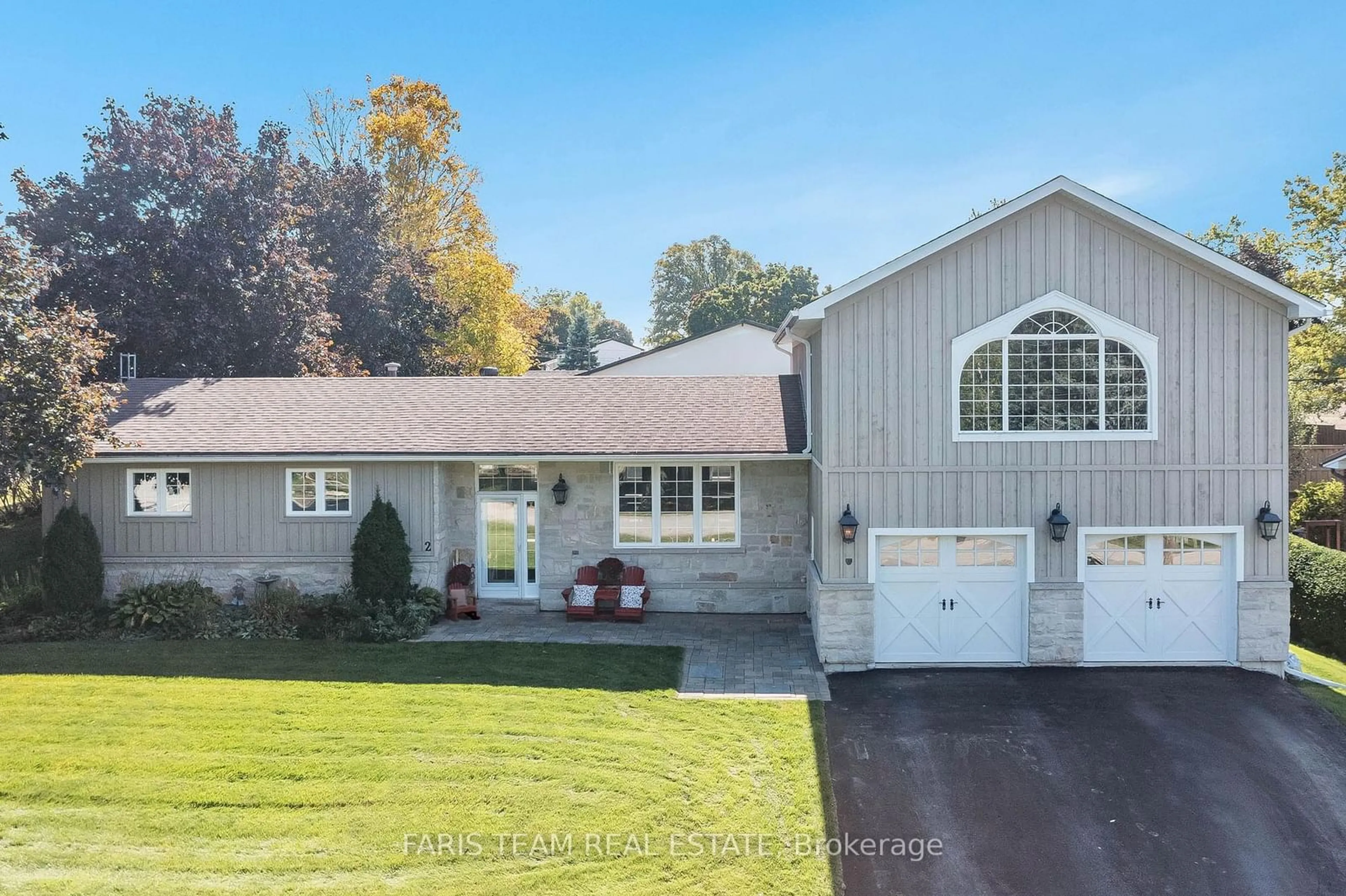 Frontside or backside of a home, the street view for 2 Cerswell Dr, Bradford West Gwillimbury Ontario L0G 1B0