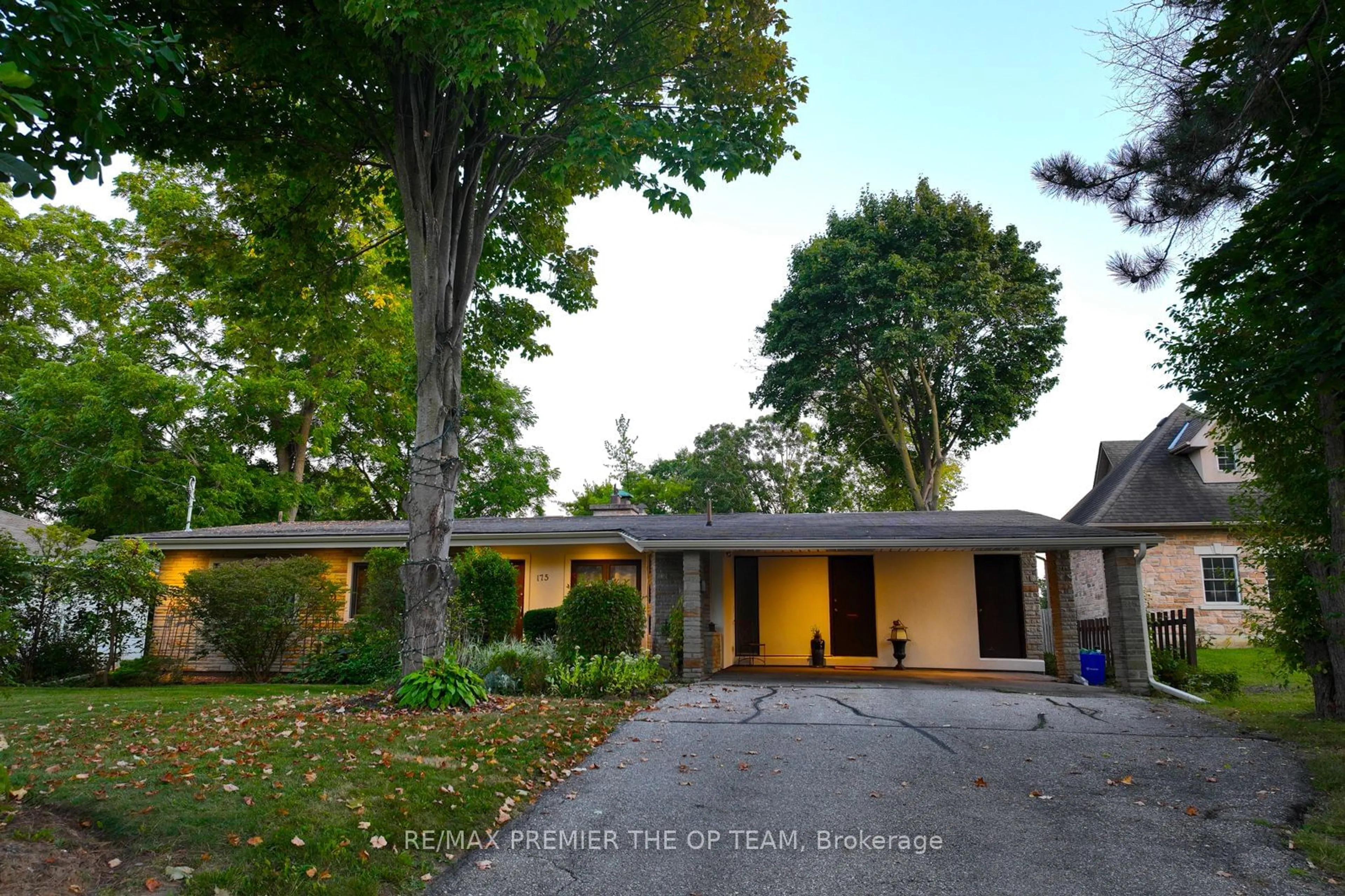 Frontside or backside of a home, the street view for 175 Davidson Dr, Vaughan Ontario L4L 1M2