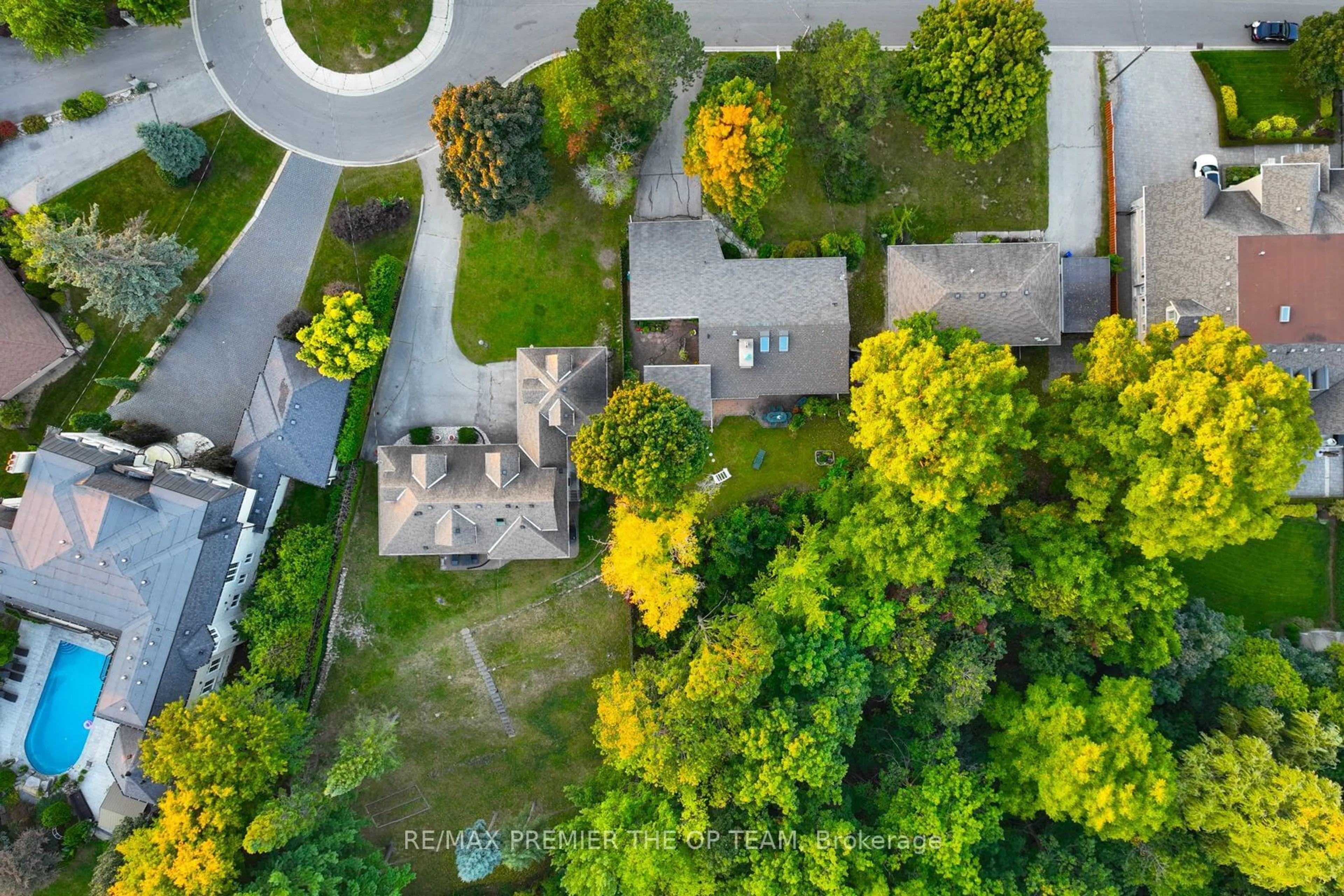 Frontside or backside of a home, the street view for 175 Davidson Dr, Vaughan Ontario L4L 1M2