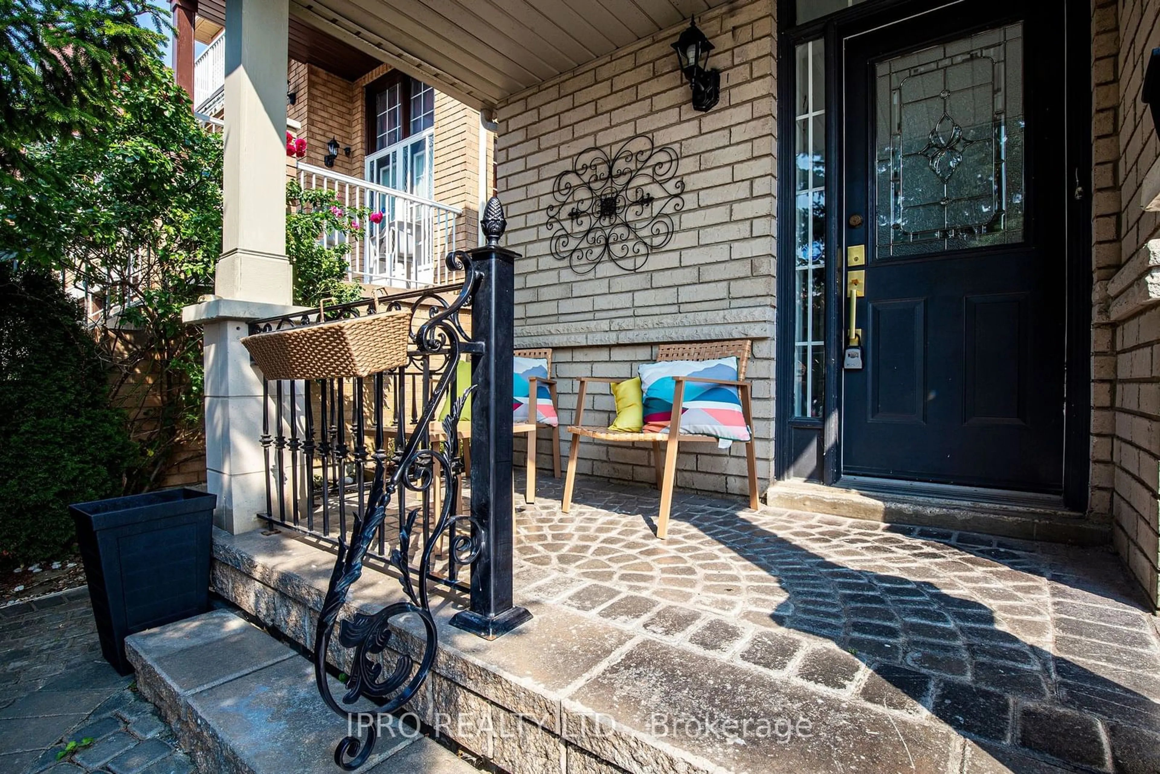 Patio for 269 Treasure Rd, Vaughan Ontario L6A 3K8