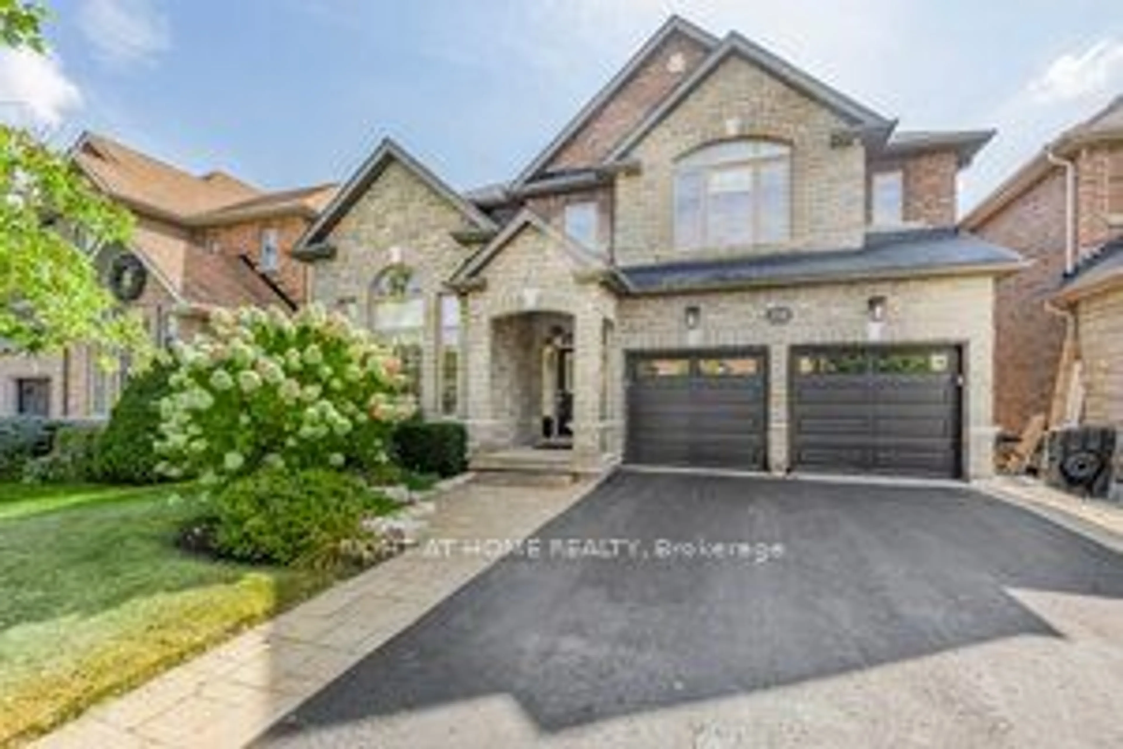 Home with brick exterior material for 754 Valley Green Tr, Newmarket Ontario L3X 2V6