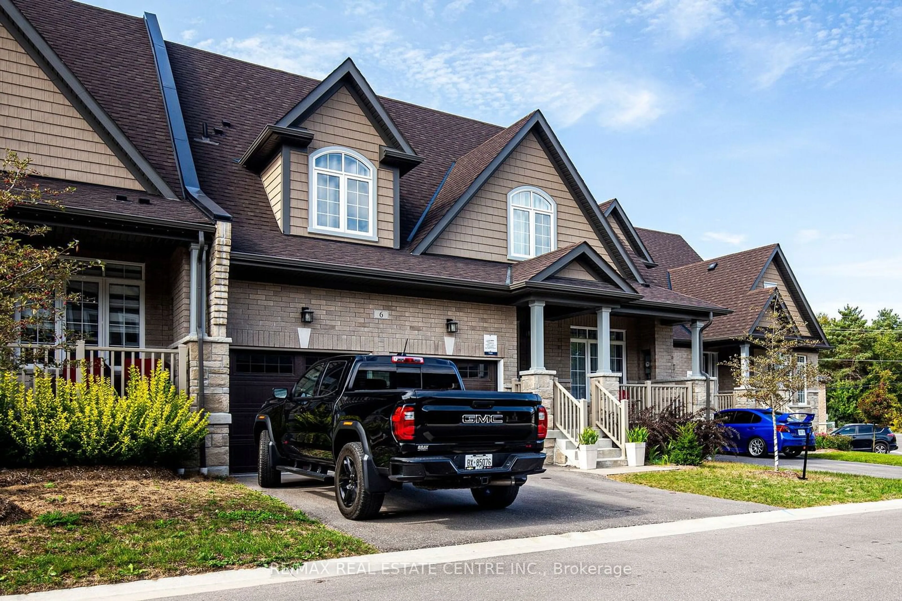 Frontside or backside of a home, cottage for 6 Howard Williams Crt, Uxbridge Ontario L9P 0R2