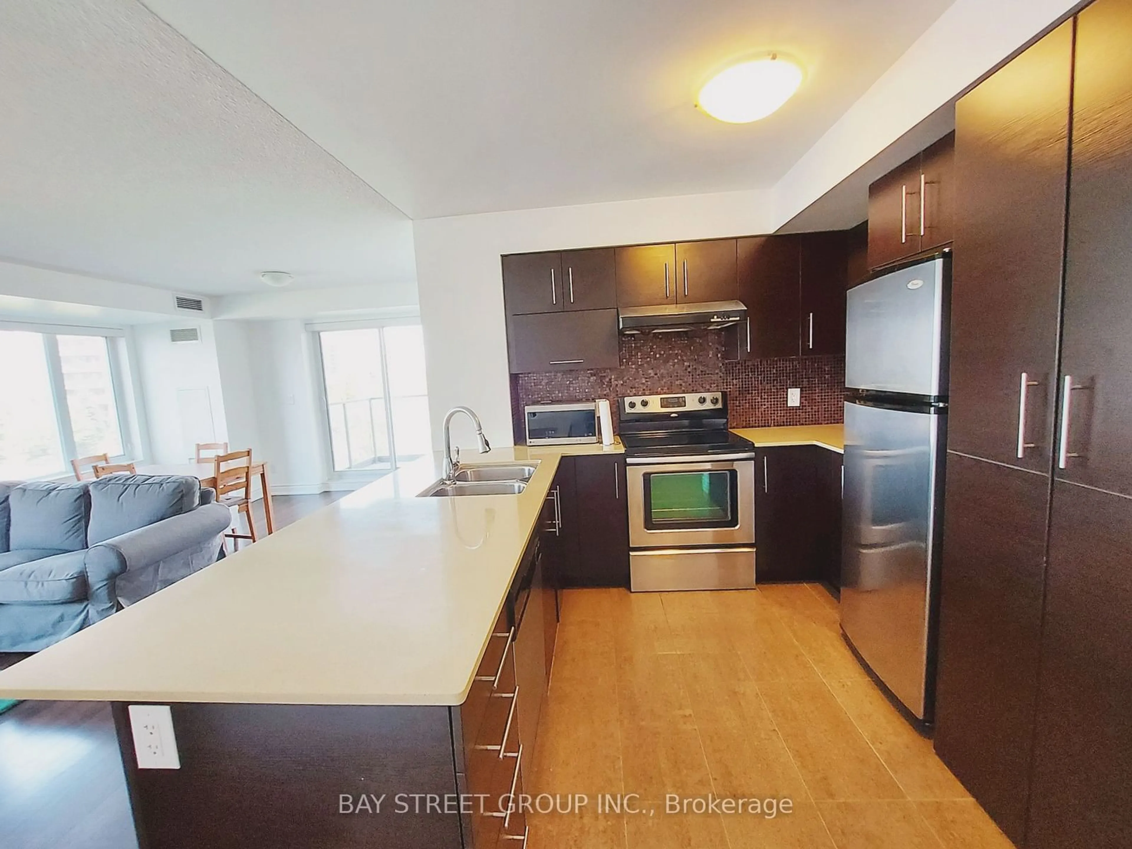 Standard kitchen, wood floors for 233 South Park Rd #510, Markham Ontario L3T 0B3