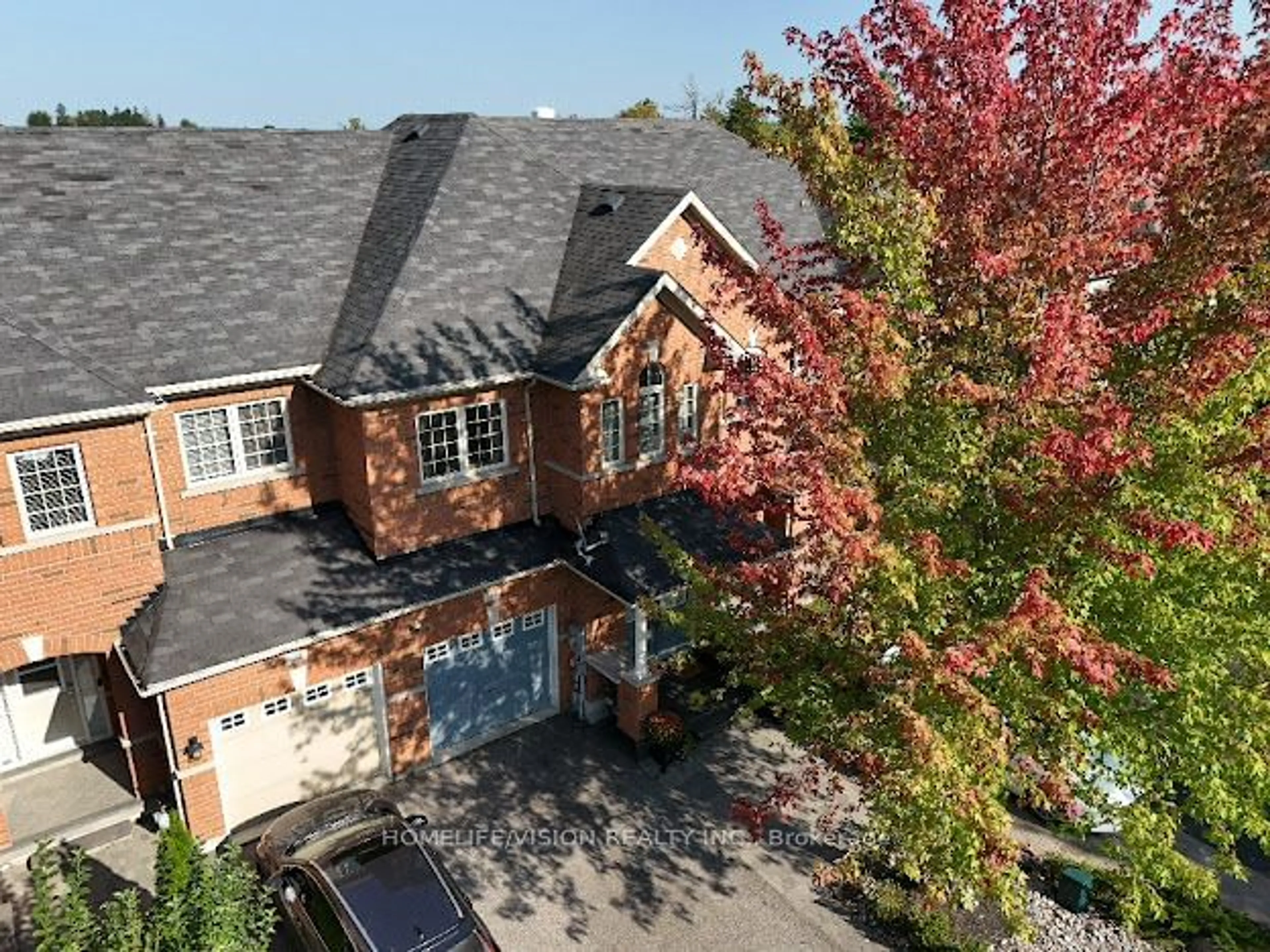 Home with brick exterior material for 100 Gosnel Circ, Bradford West Gwillimbury Ontario L3Z 2A5