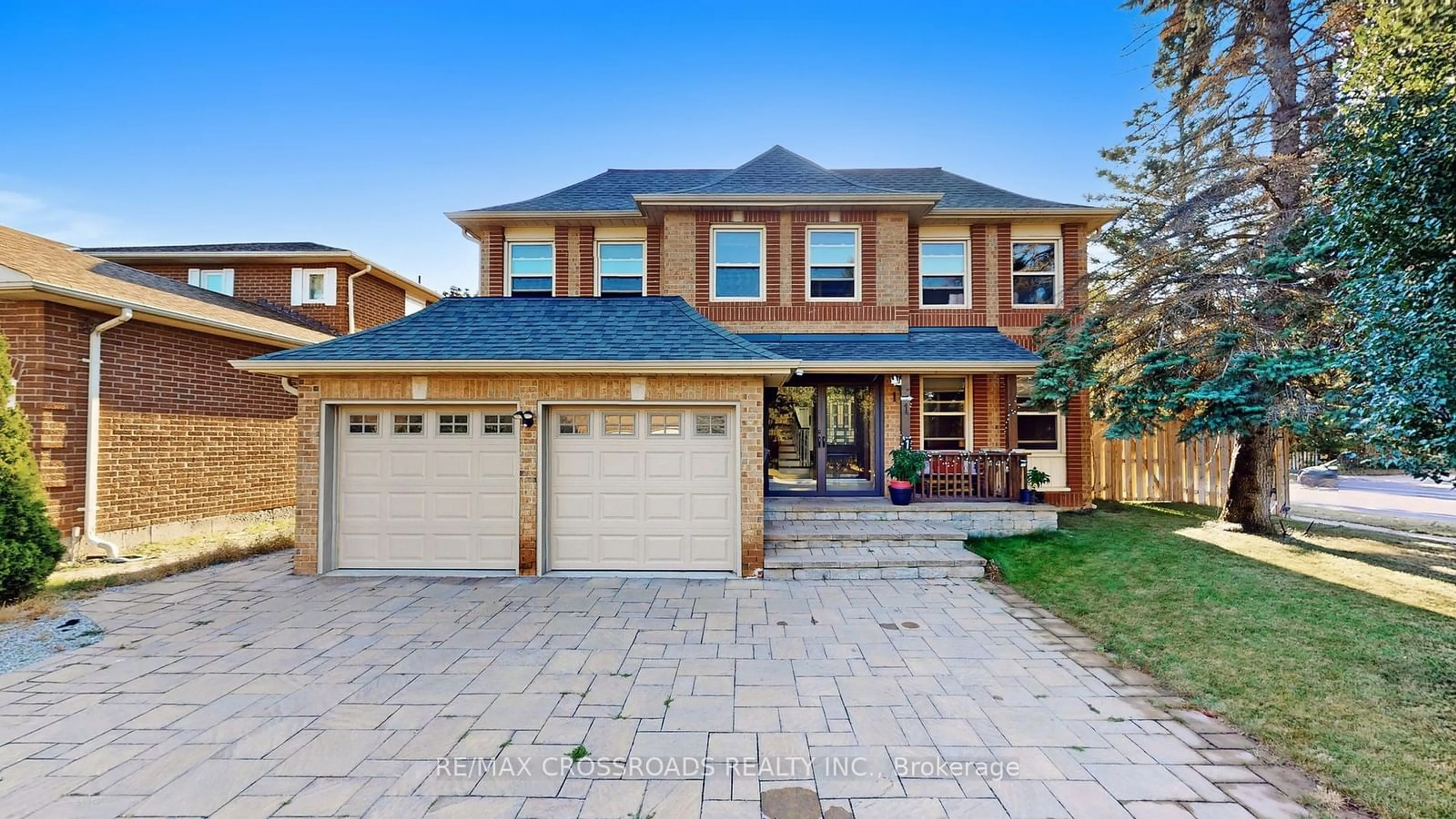 Home with brick exterior material for 1 Glamorgan Crt, Markham Ontario L3R 7V7