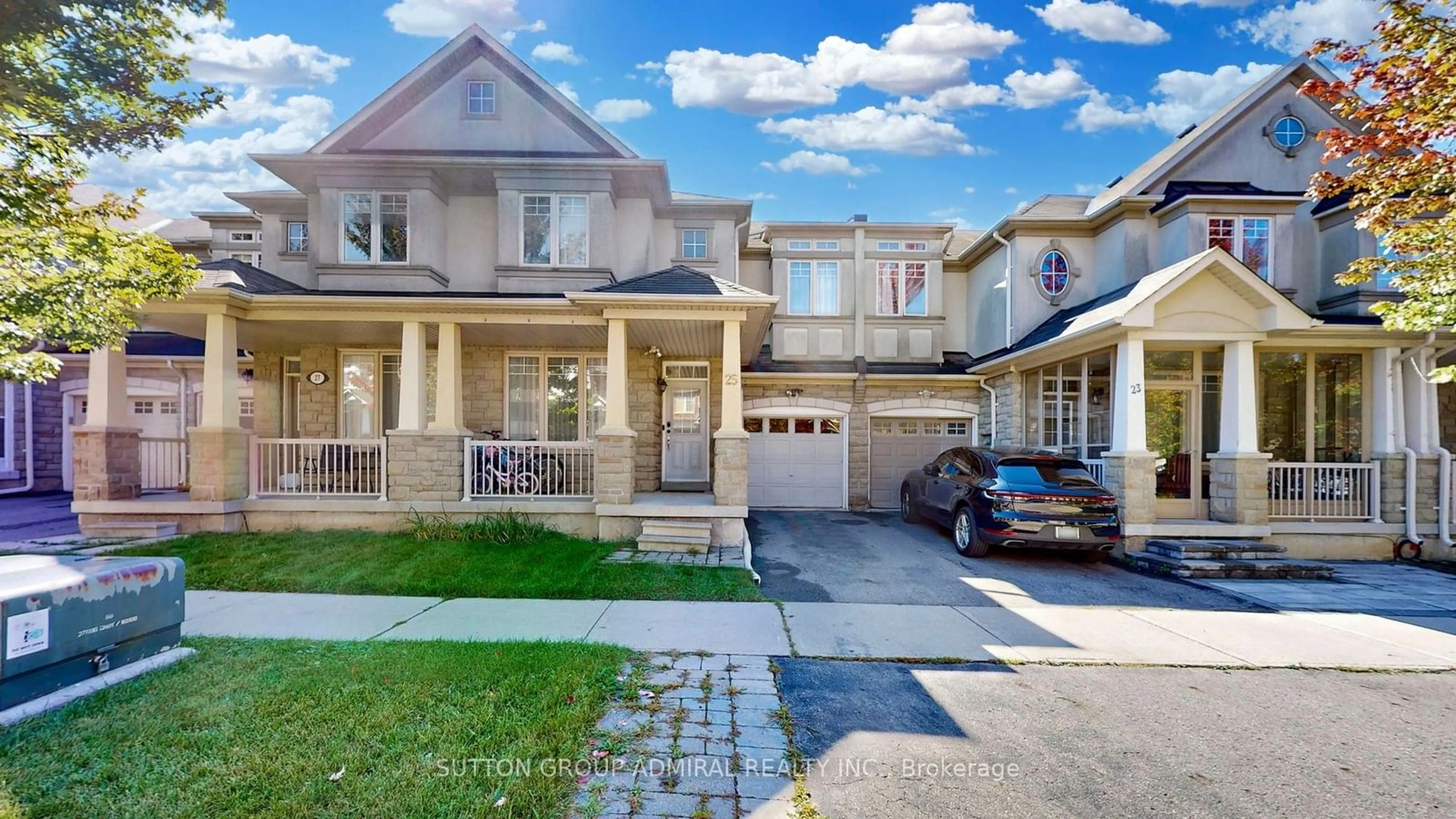 A pic from exterior of the house or condo, the street view for 25 Thistle Ave, Richmond Hill Ontario L4E 0B7