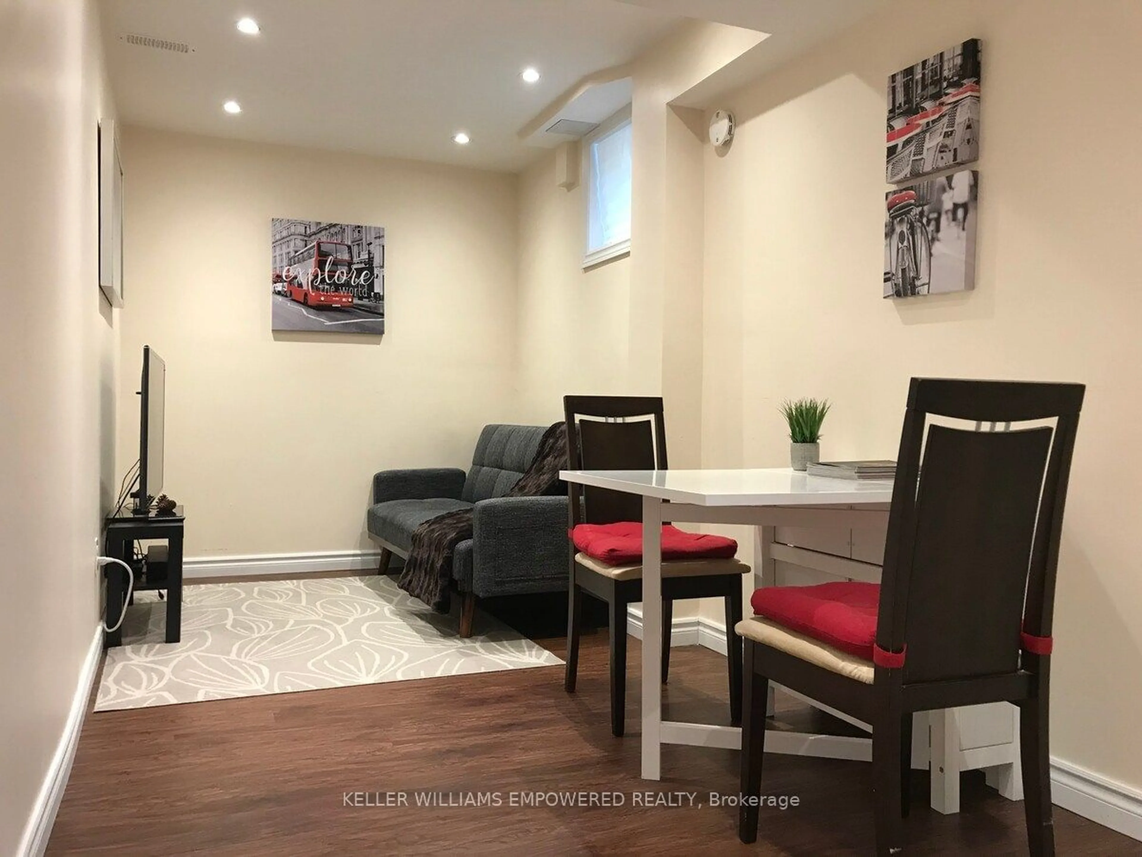 A pic of a room for 36 Eastdale Cres, Richmond Hill Ontario L4B 3E4