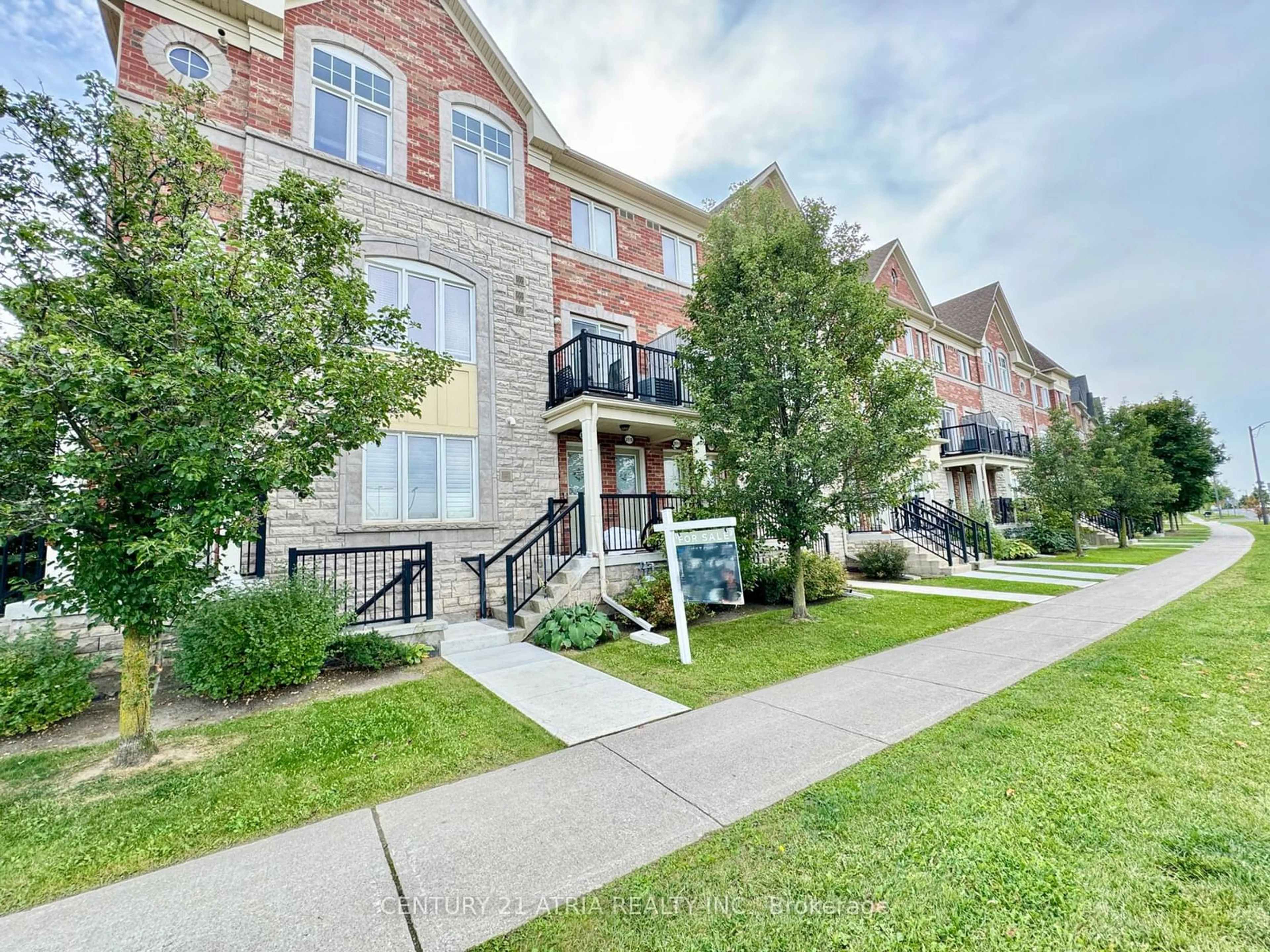 A pic from exterior of the house or condo for 2115 Bur Oak Ave, Markham Ontario L6E 0C3