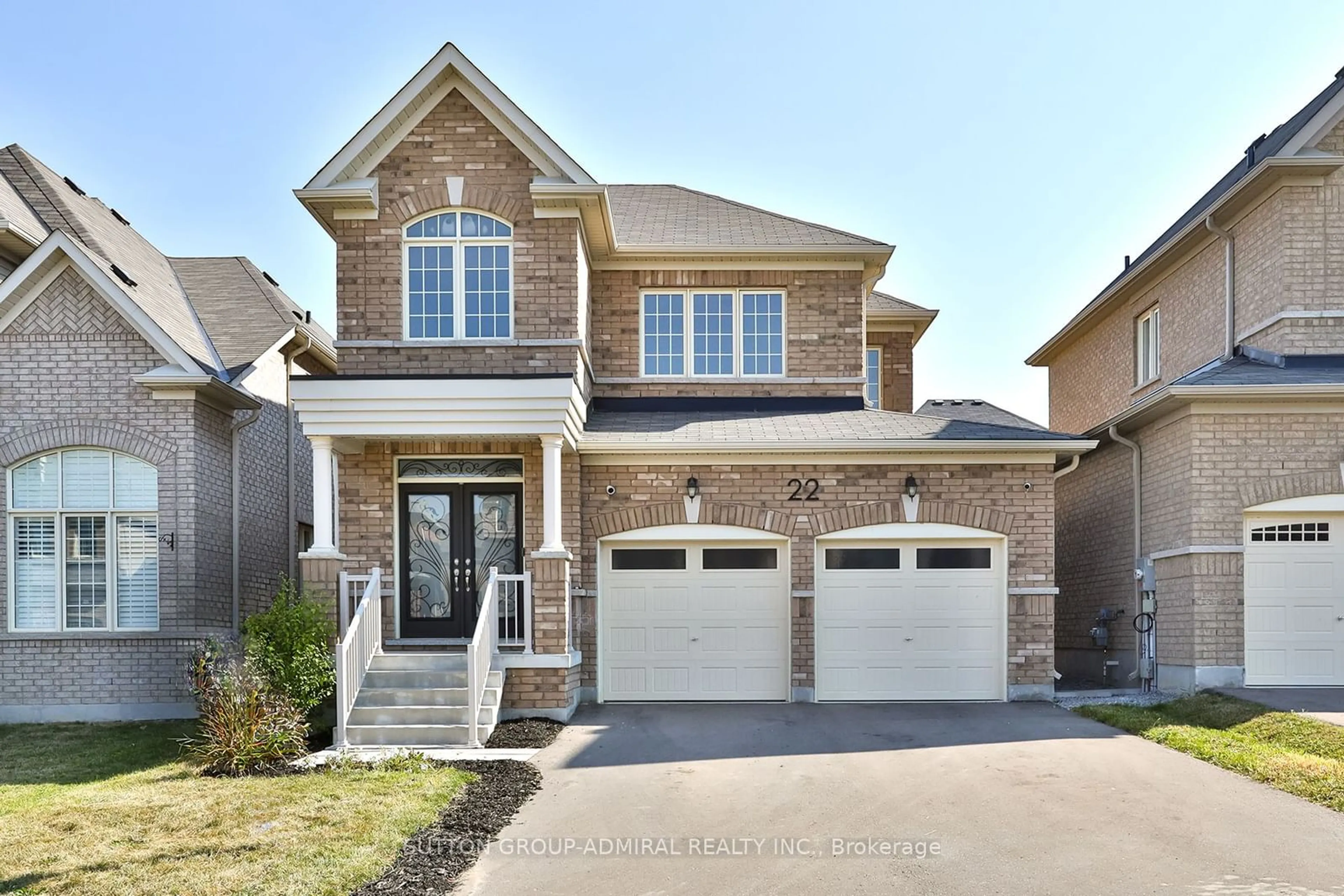 Home with brick exterior material for 22 Dawn Blossom Dr, Georgina Ontario L4P 0H5