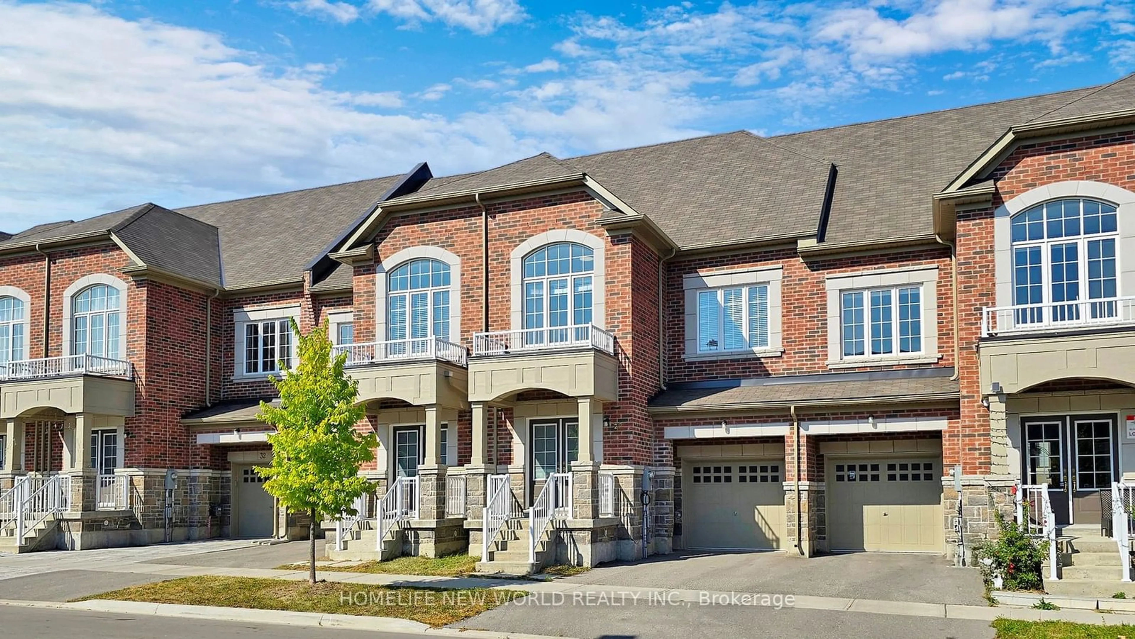 Home with brick exterior material for 28 Ness Dr, Richmond Hill Ontario L4S 0J8