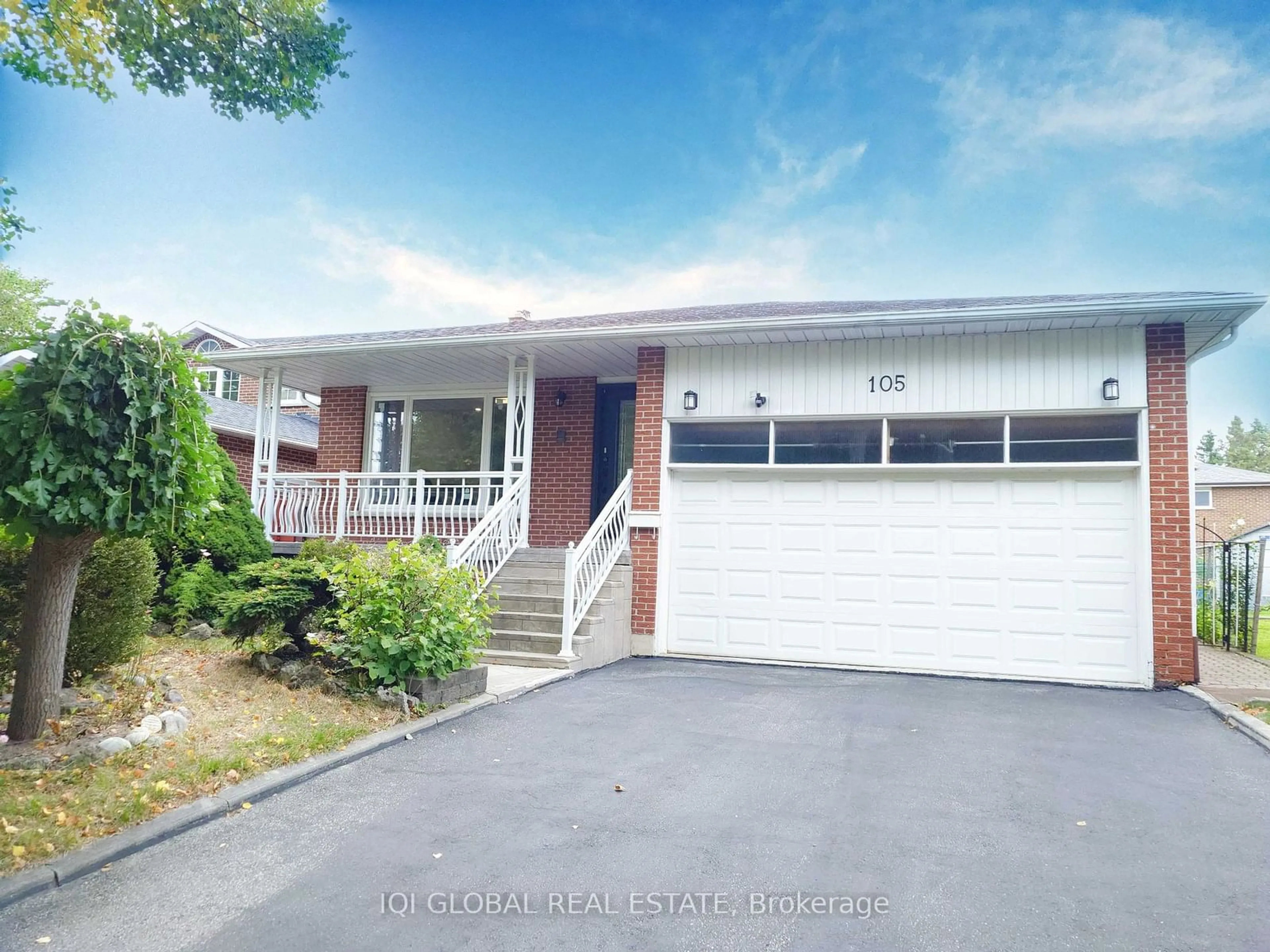 Frontside or backside of a home for 105 Empringham Cres, Markham Ontario L3R 3E9