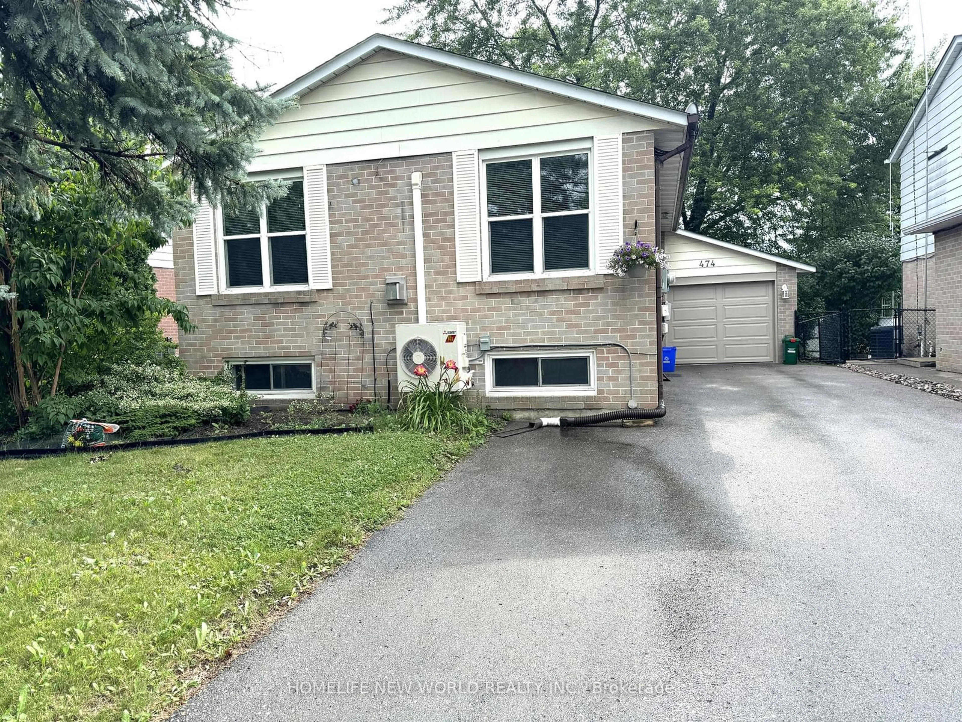 Frontside or backside of a home, cottage for 474 Sandford St, Newmarket Ontario L3Y 4S7