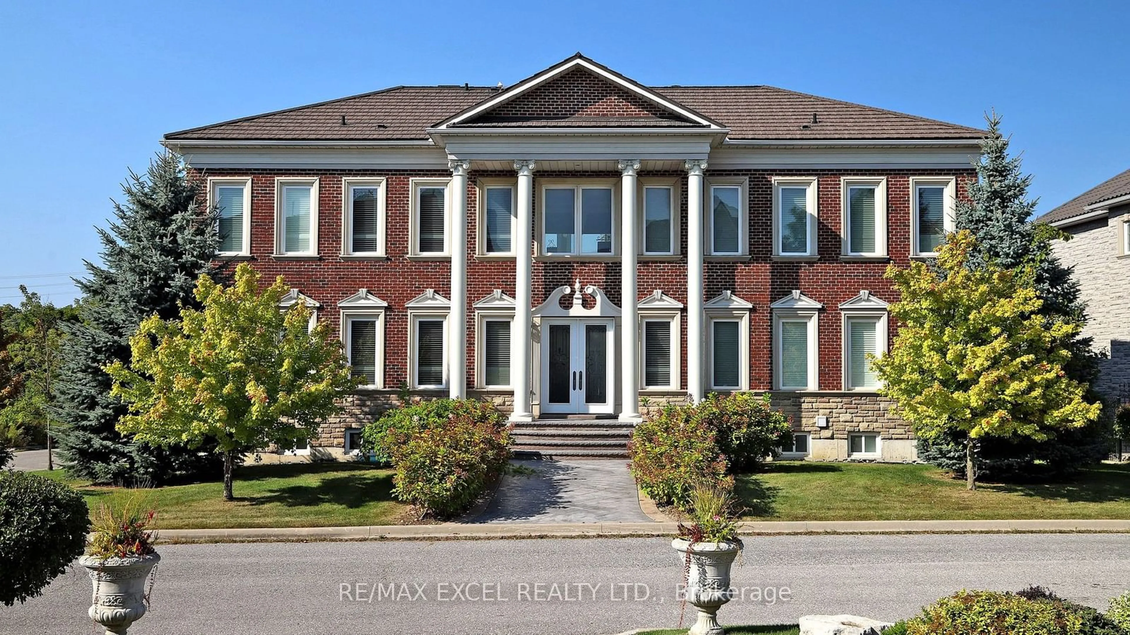 Home with brick exterior material for 18 Alai Circ, Markham Ontario L3R 1E2