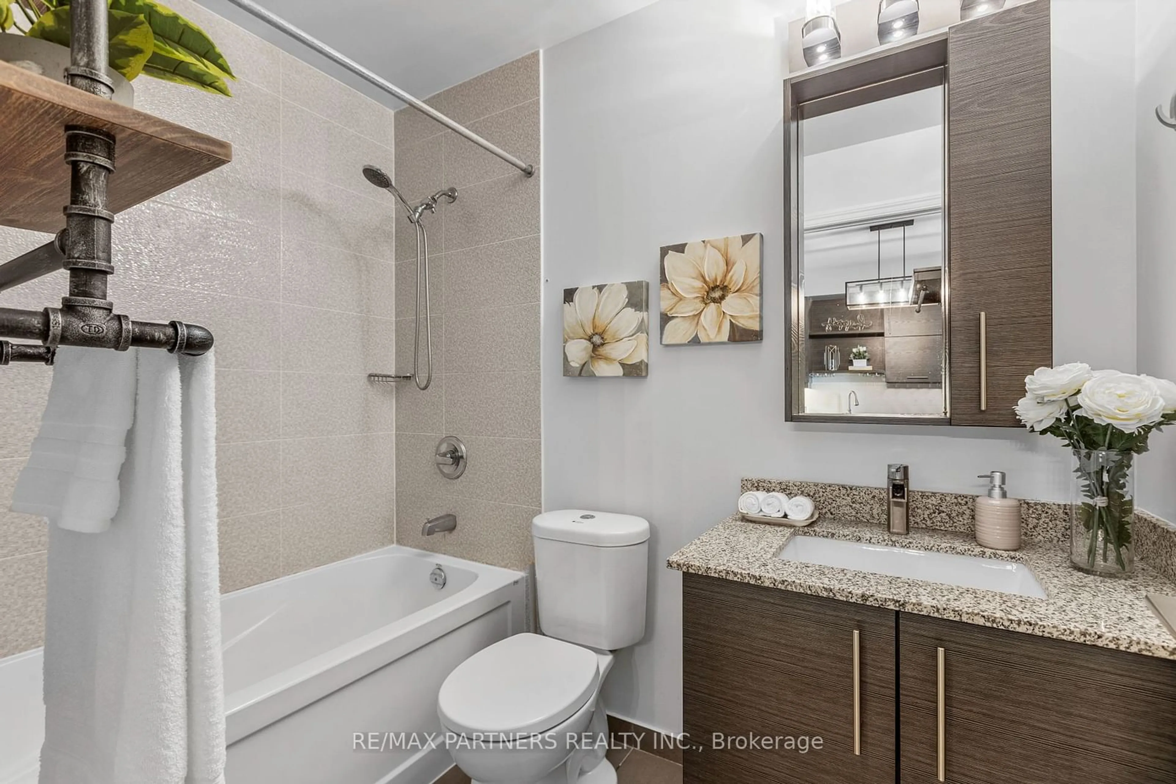 Bathroom for 277 South Park Rd #611, Markham Ontario L3T 0B7