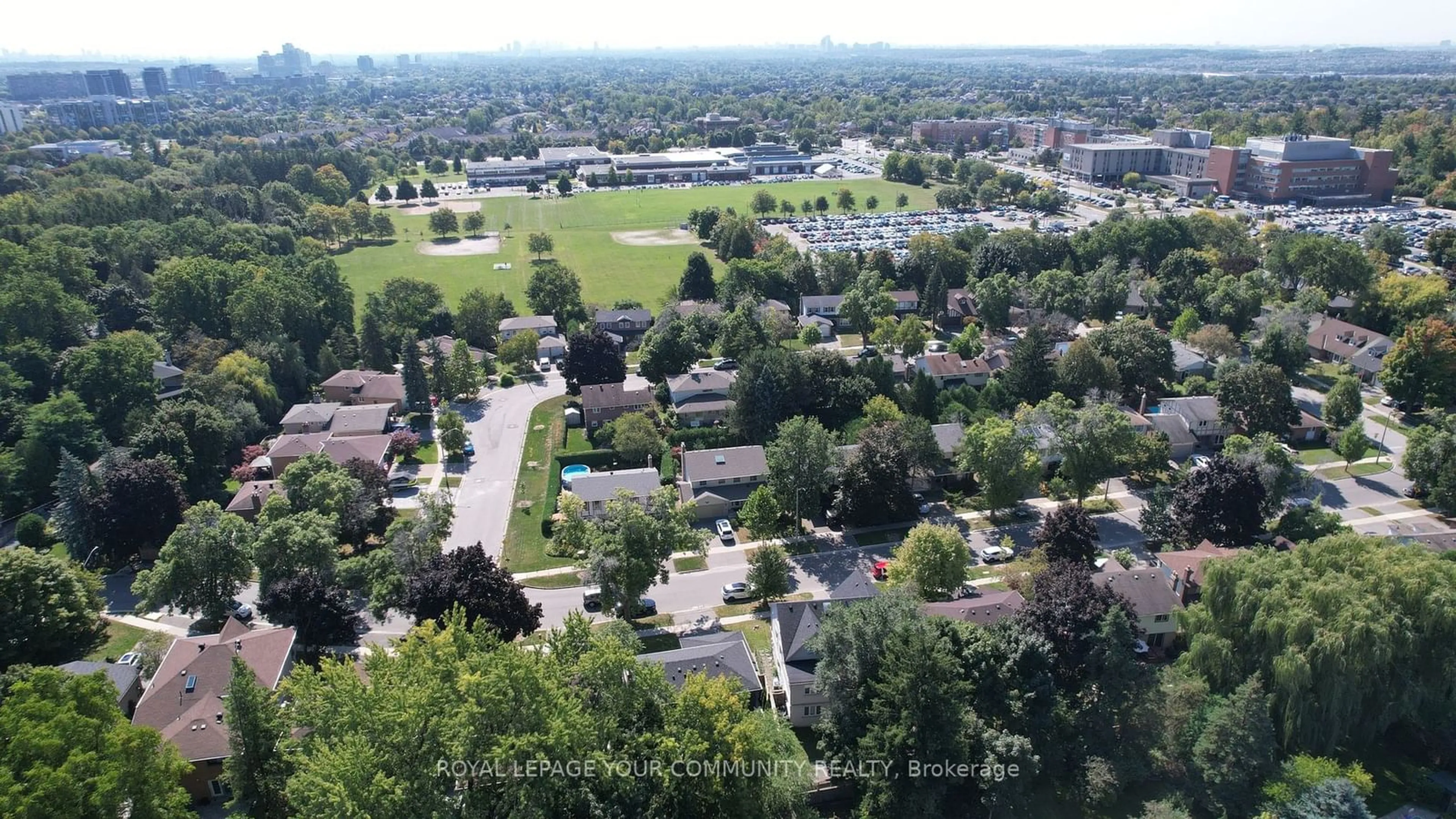 A pic from exterior of the house or condo, the street view for 211 Centre St, Richmond Hill Ontario L4C 3P9