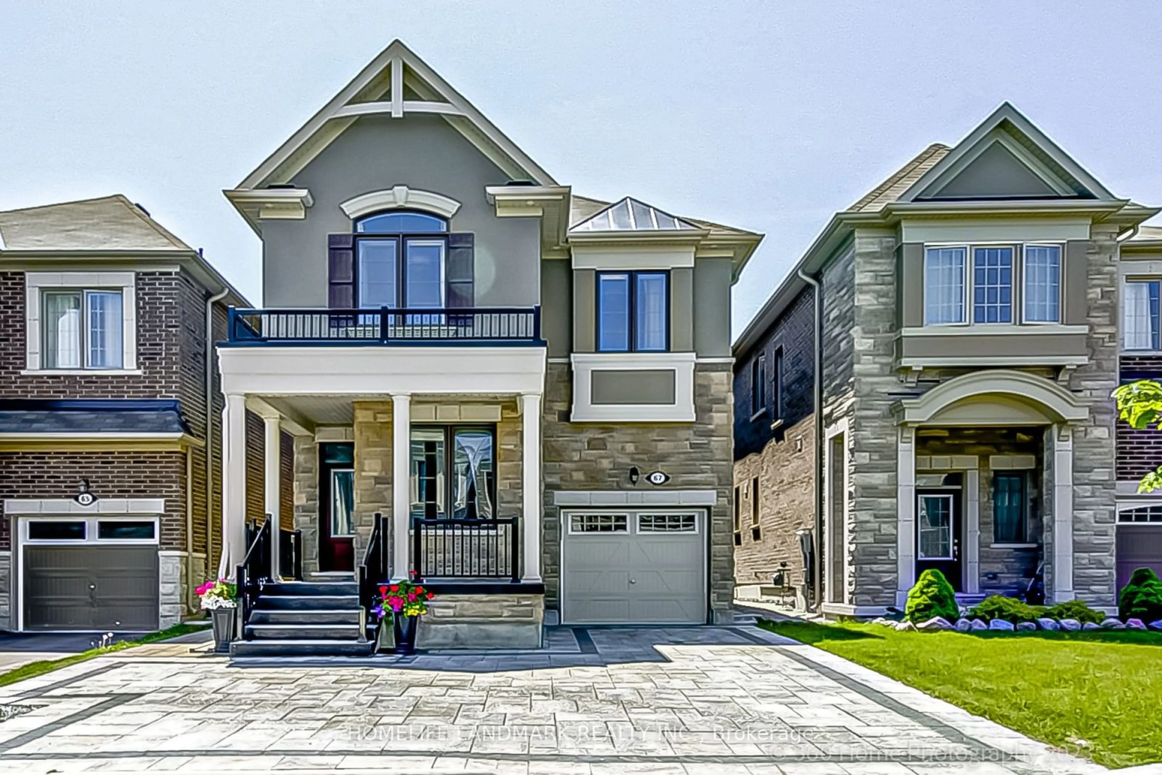 Frontside or backside of a home, the street view for 67 Hartney Dr, Richmond Hill Ontario L4S 0J9