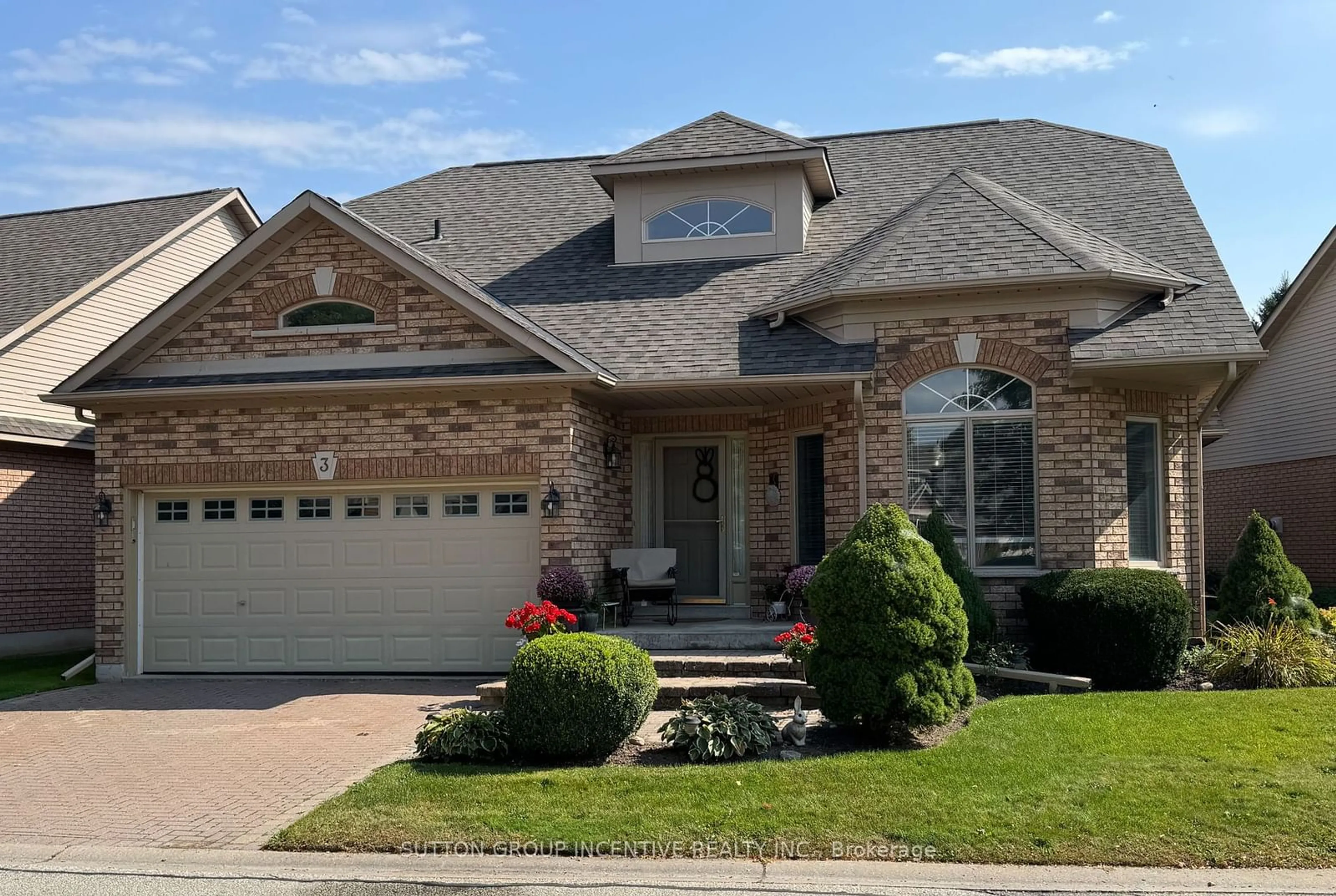 Home with brick exterior material for 3 Sunset Blvd #2, New Tecumseth Ontario L9R 1Y8