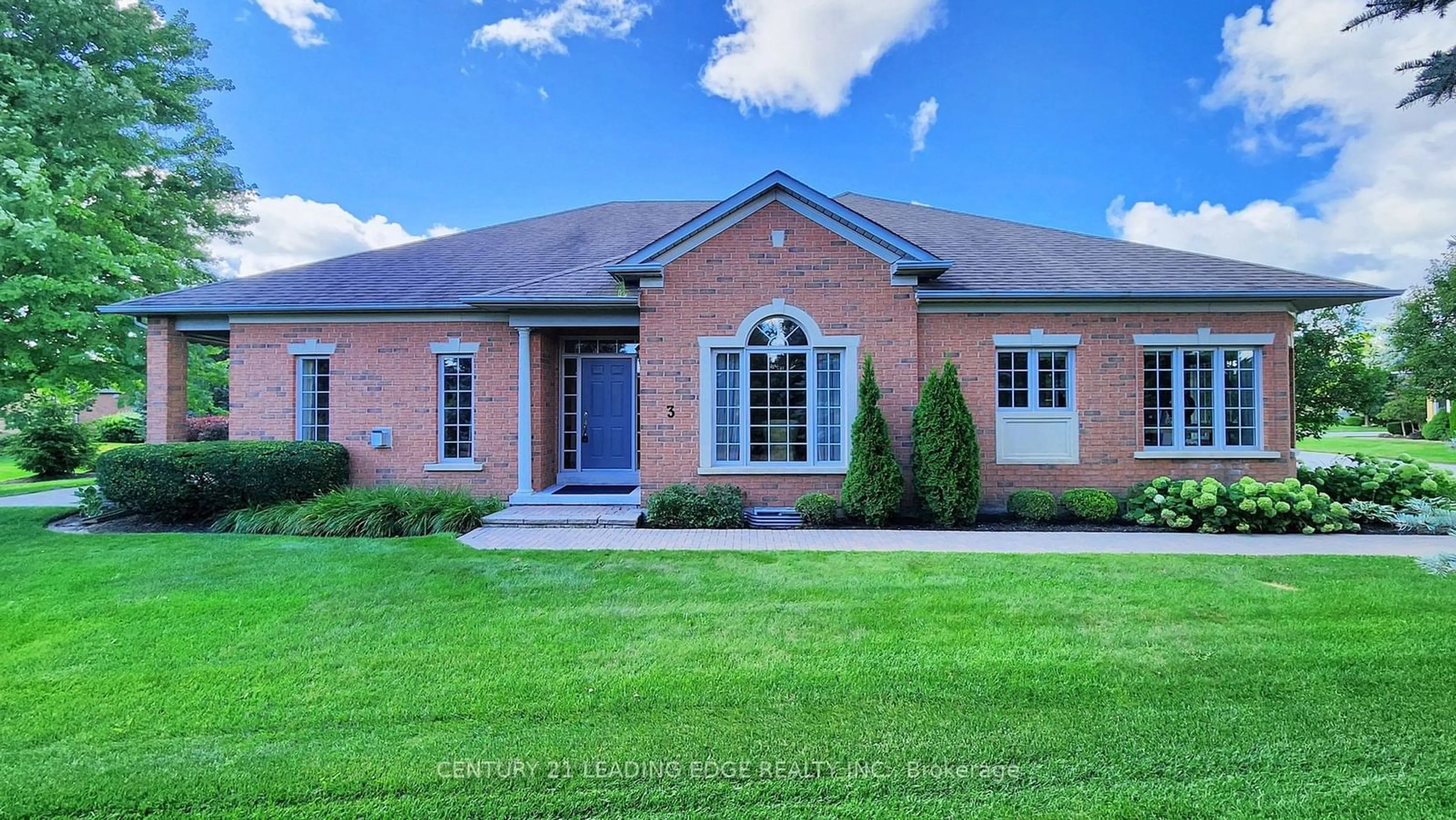 Home with brick exterior material for 3 Snead's Green, Whitchurch-Stouffville Ontario L4A 1M3