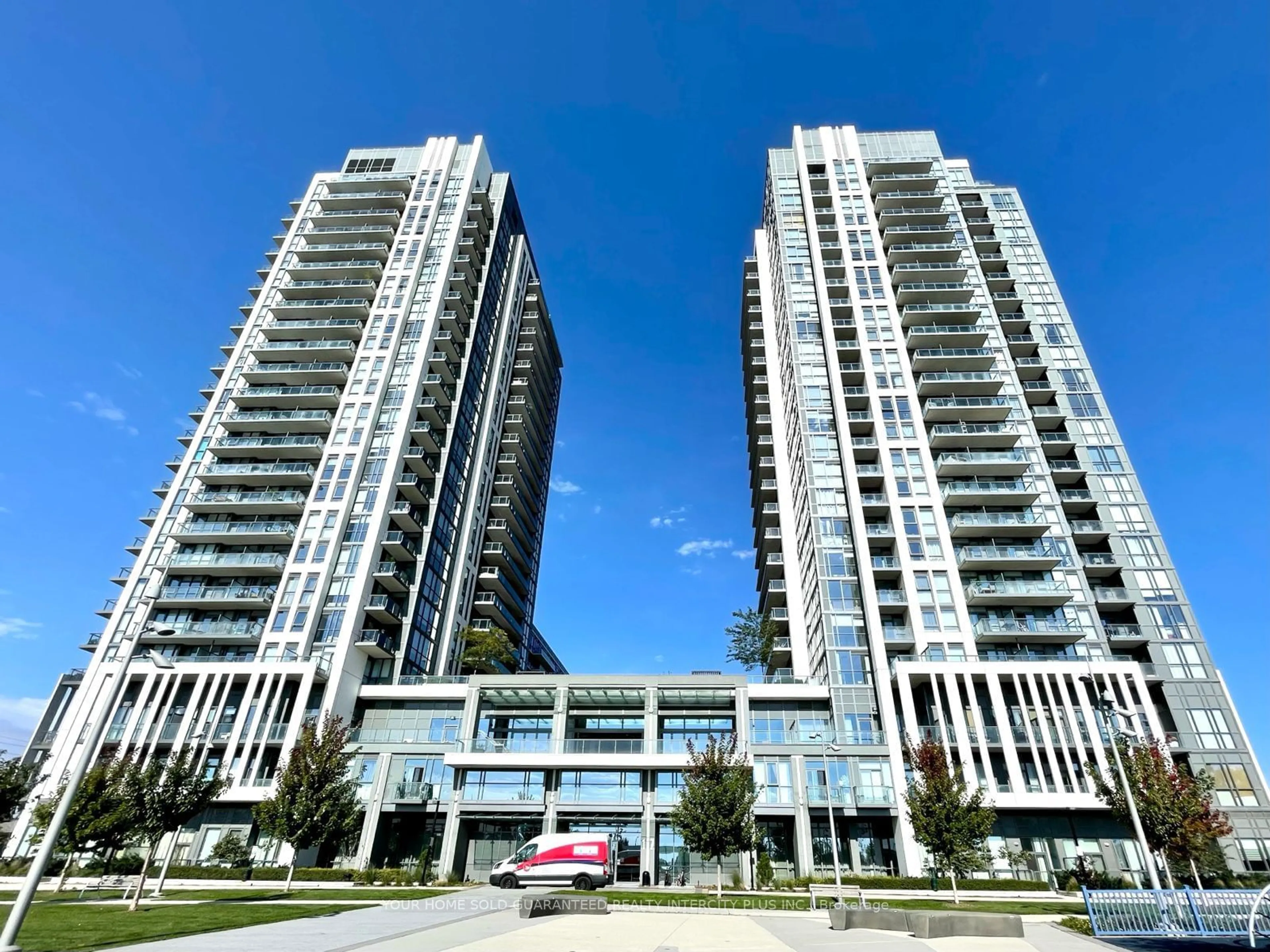 A pic from exterior of the house or condo, the front or back of building for 8119 Birchmount Rd #1008, Markham Ontario L6G 0H5