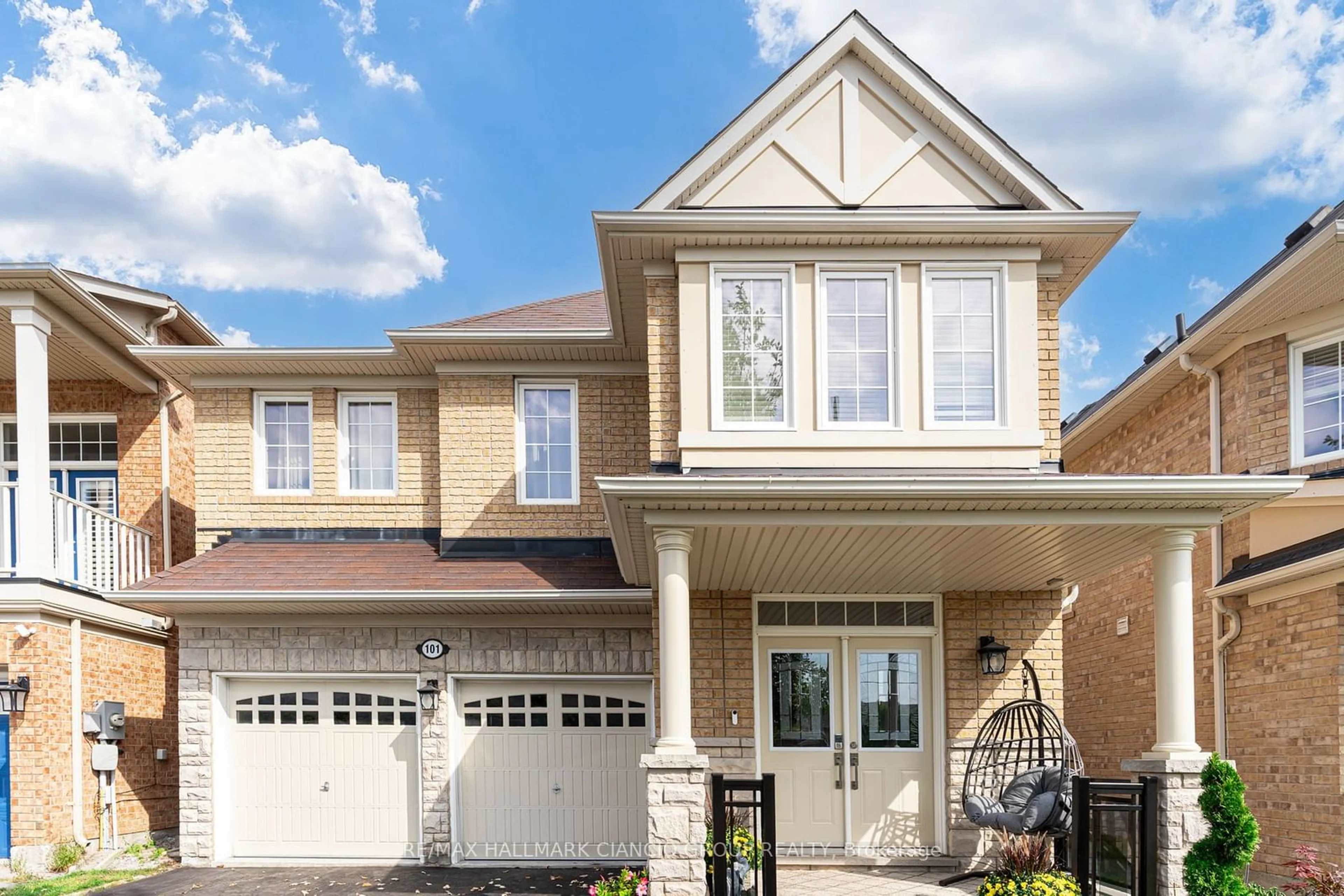 Home with brick exterior material for 101 Fernglen Cres, Whitchurch-Stouffville Ontario L4A 0Z7