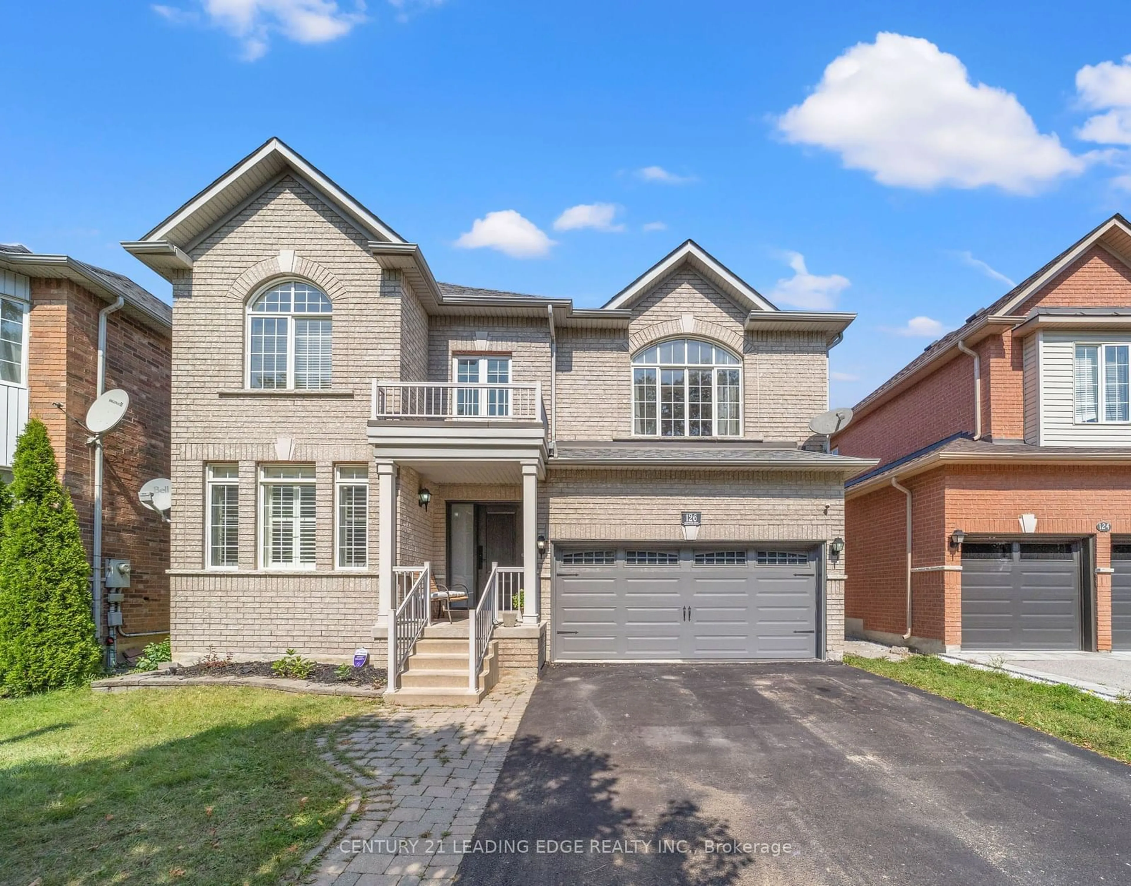 Frontside or backside of a home for 126 DERRYWOOD Dr, Vaughan Ontario L4K 5S4