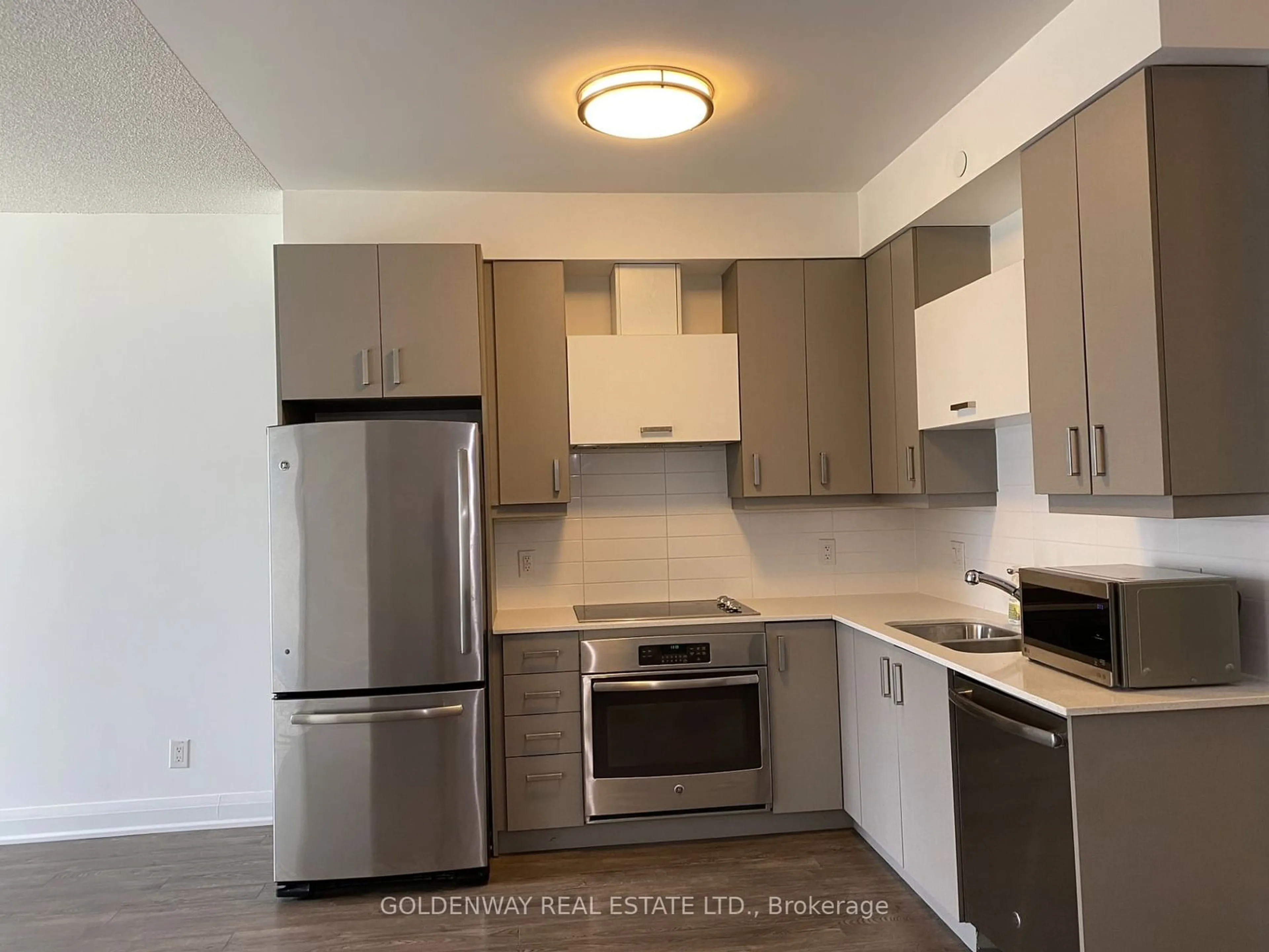 Standard kitchen for 28 Uptown Dr #507, Markham Ontario L3R 9R1