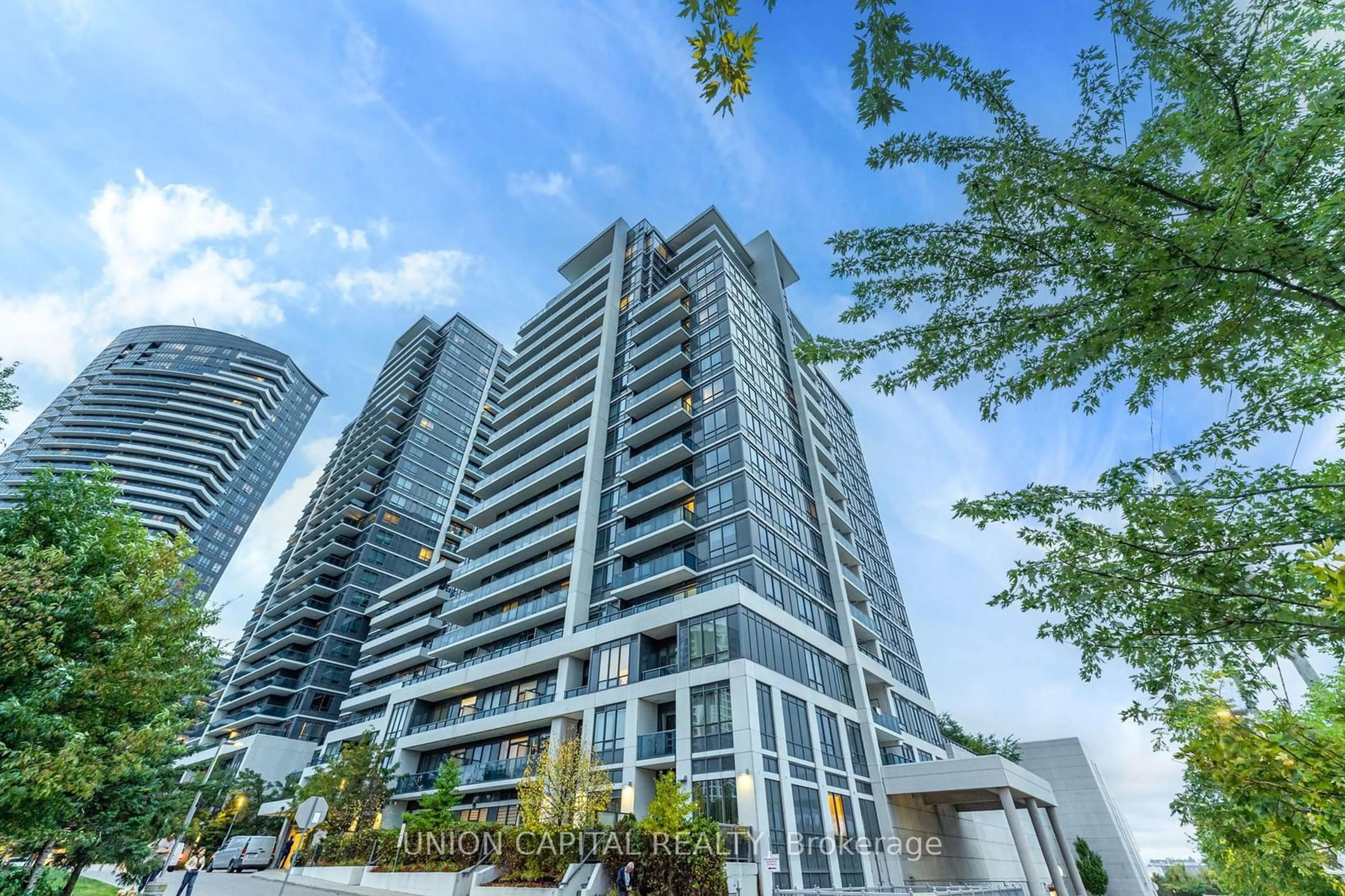 A pic from exterior of the house or condo for 7167 Yonge St #822, Markham Ontario L3T 0E1