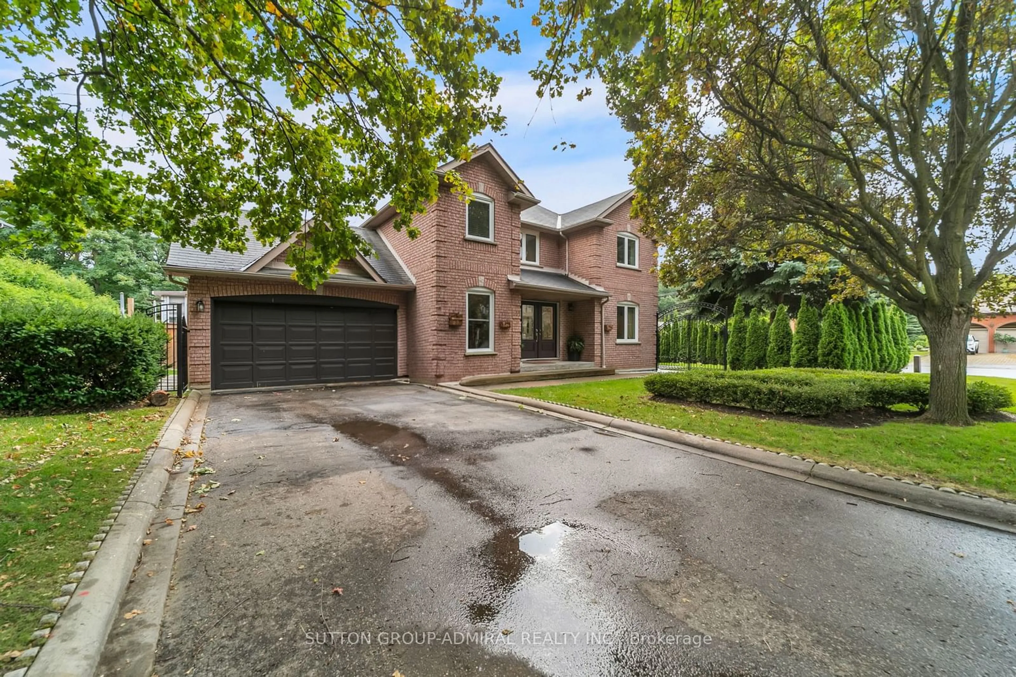 Home with brick exterior material for 133 Arten Ave, Richmond Hill Ontario L4C 9Y3