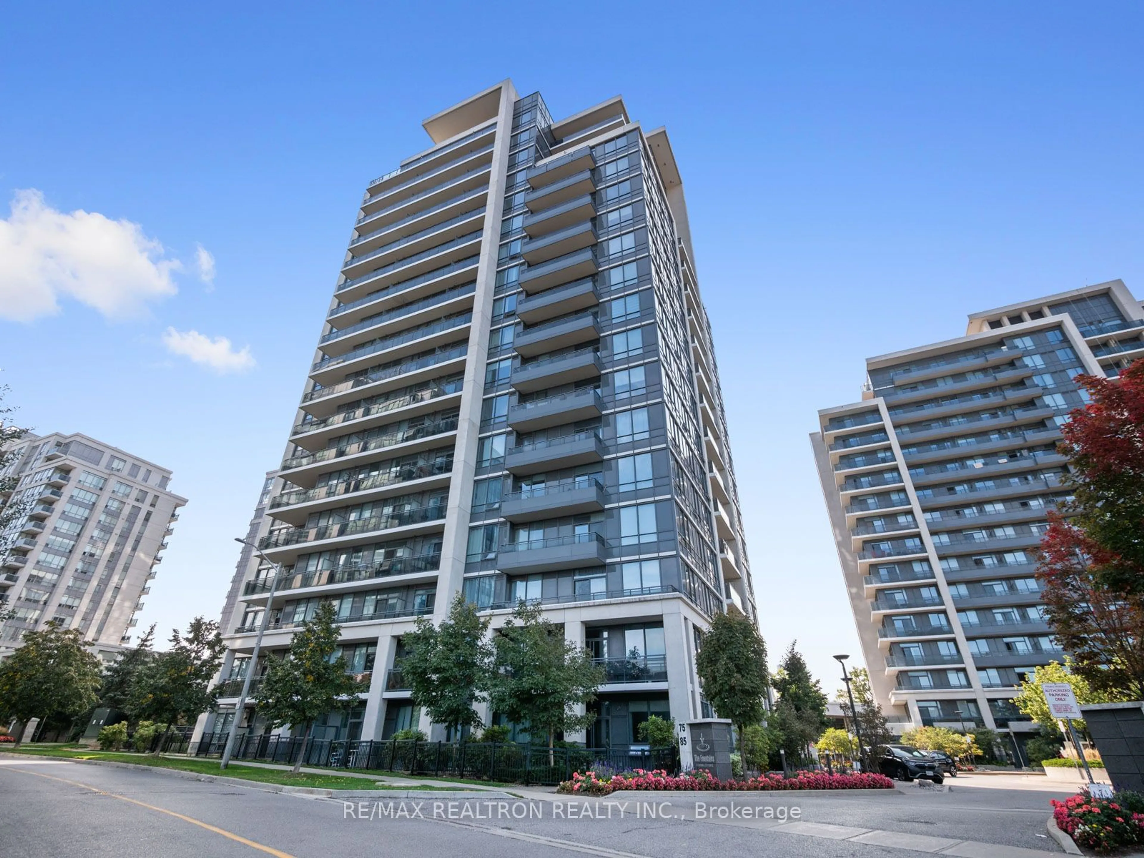 A pic from exterior of the house or condo for 75 North Park Rd #1509, Vaughan Ontario L4J 0H8