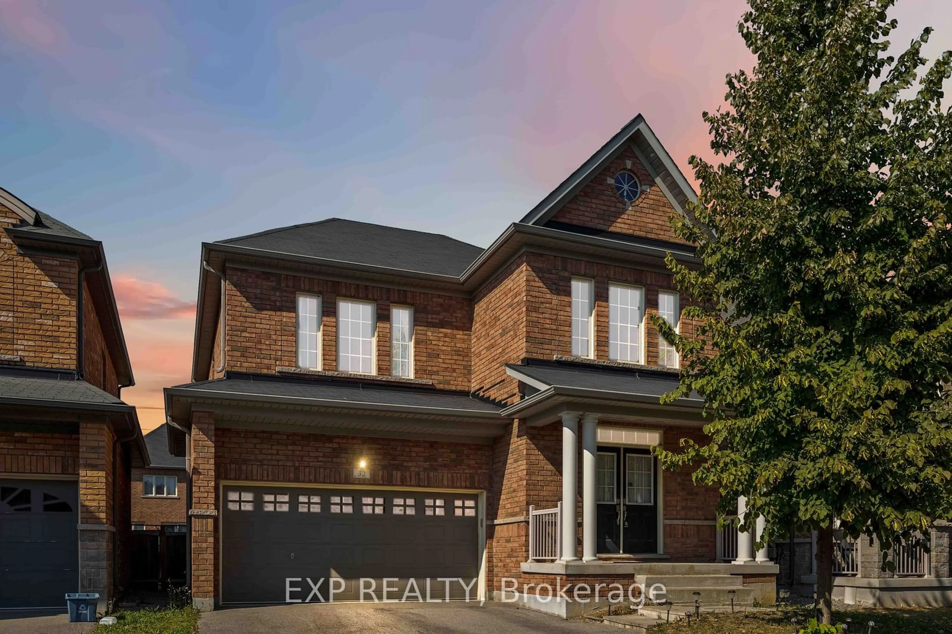 Home with brick exterior material for 32 Hyacinth St, Markham Ontario L6E 2H7