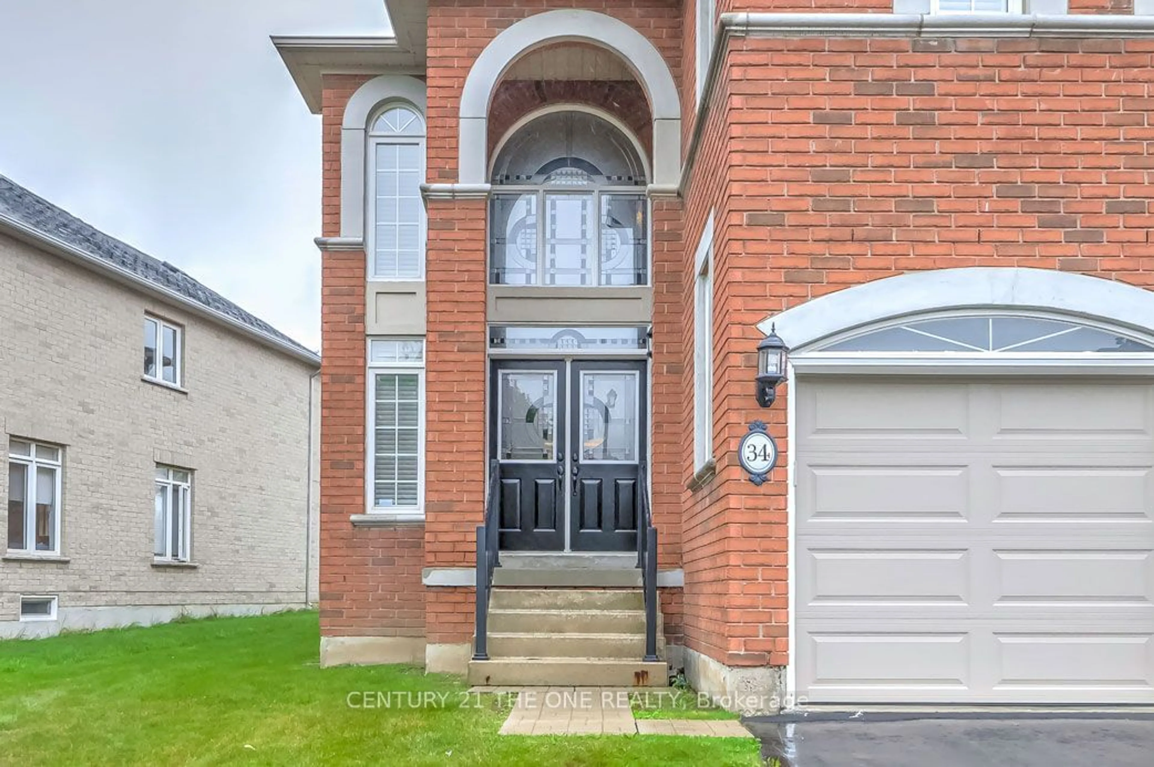 Home with brick exterior material for 34 Wicker Dr, Richmond Hill Ontario L4E 4T6