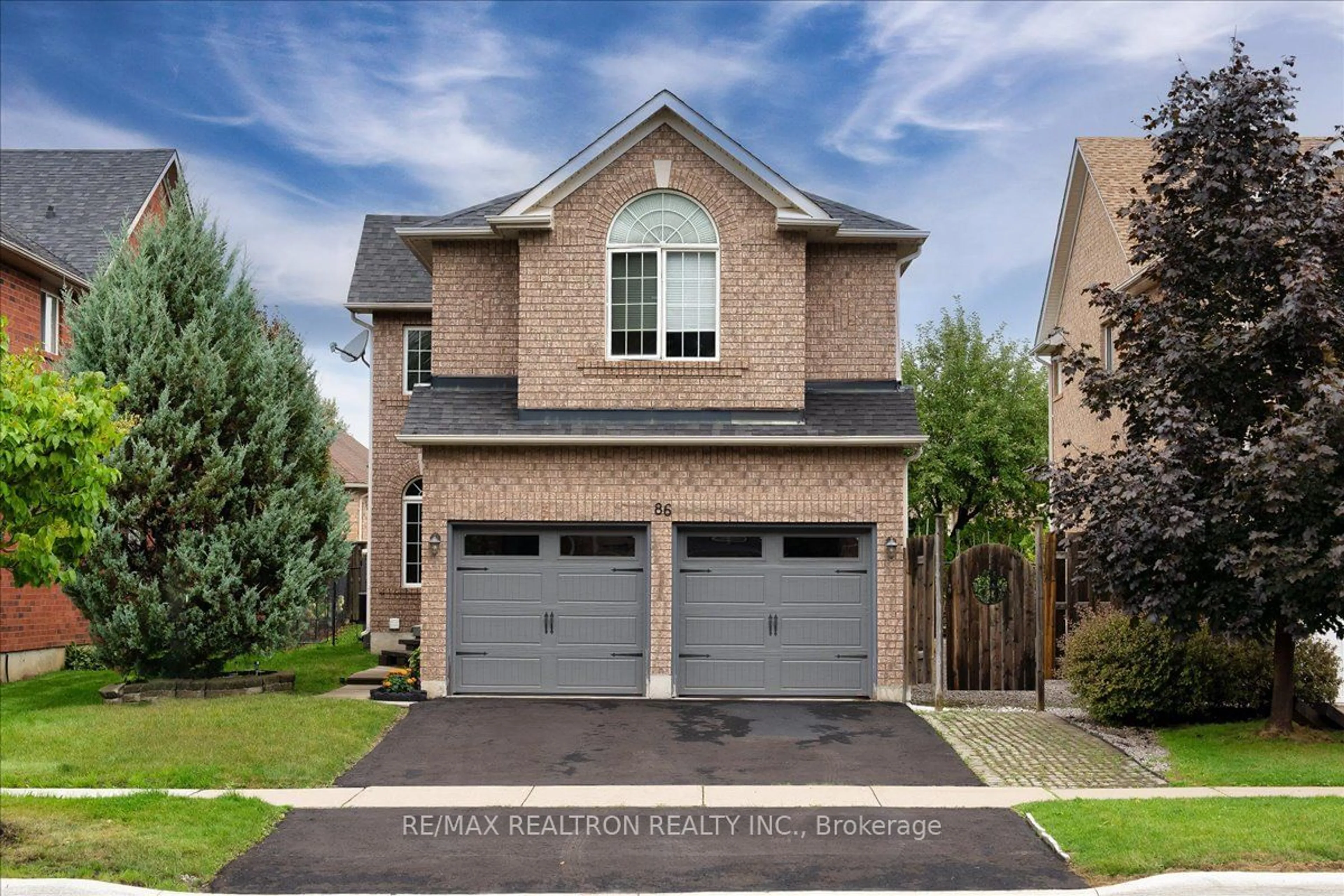 Home with brick exterior material for 86 Worthington Ave, Richmond Hill Ontario L4E 3X1