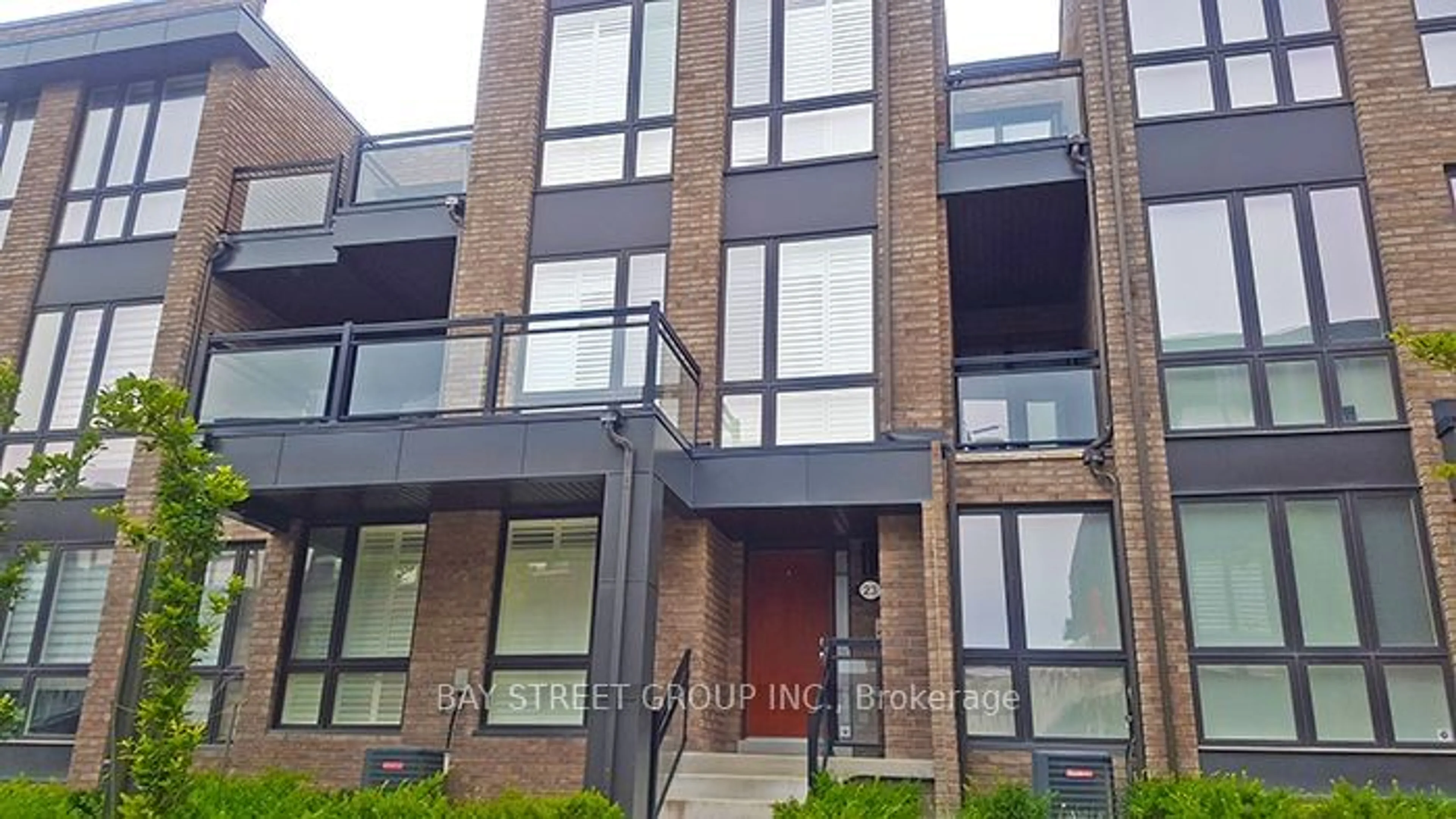 A pic from exterior of the house or condo for 23 Thorncrest Dr, Vaughan Ontario L4J 0K1