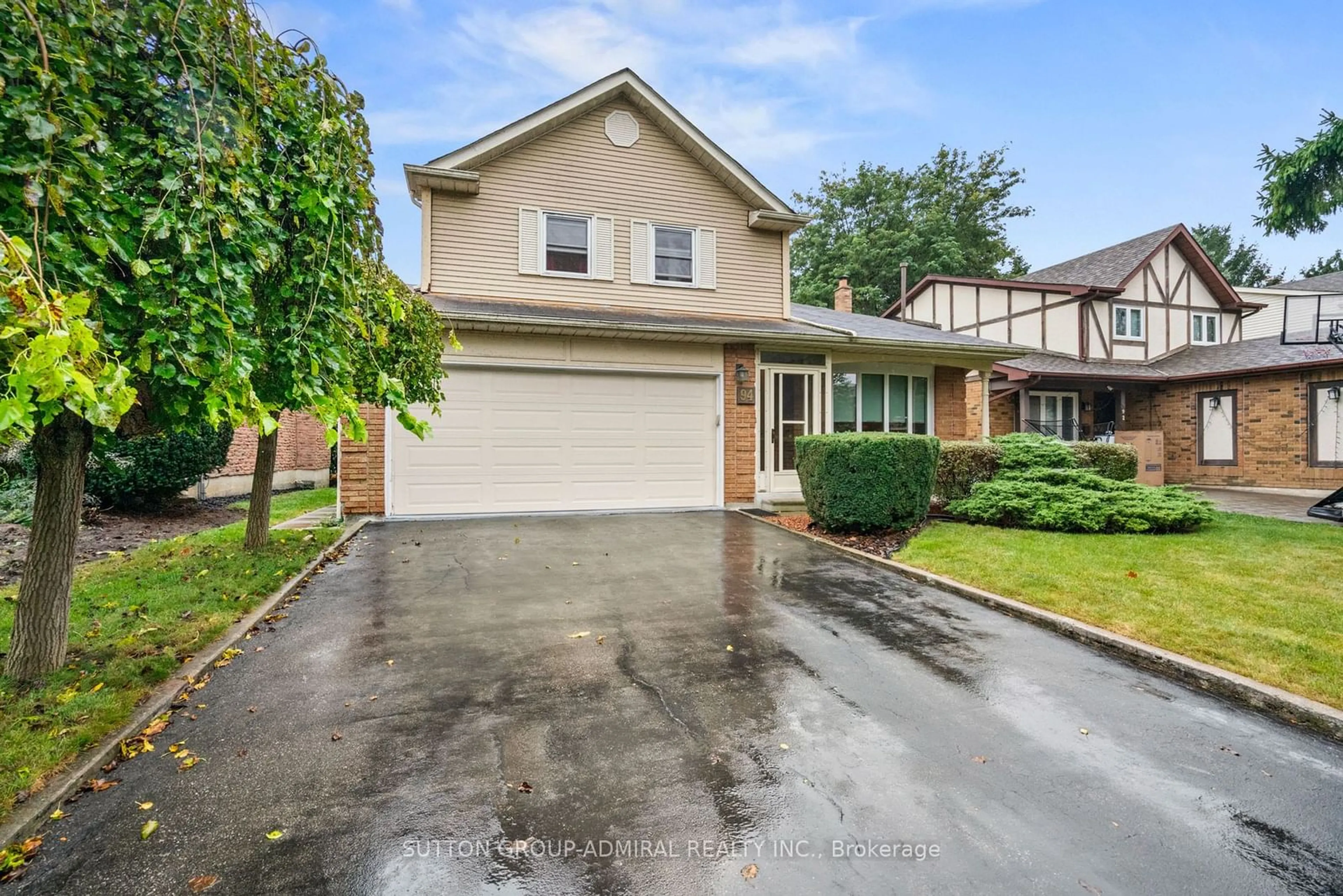 Frontside or backside of a home for 94 Charnwood Pl, Markham Ontario L3T 5H3