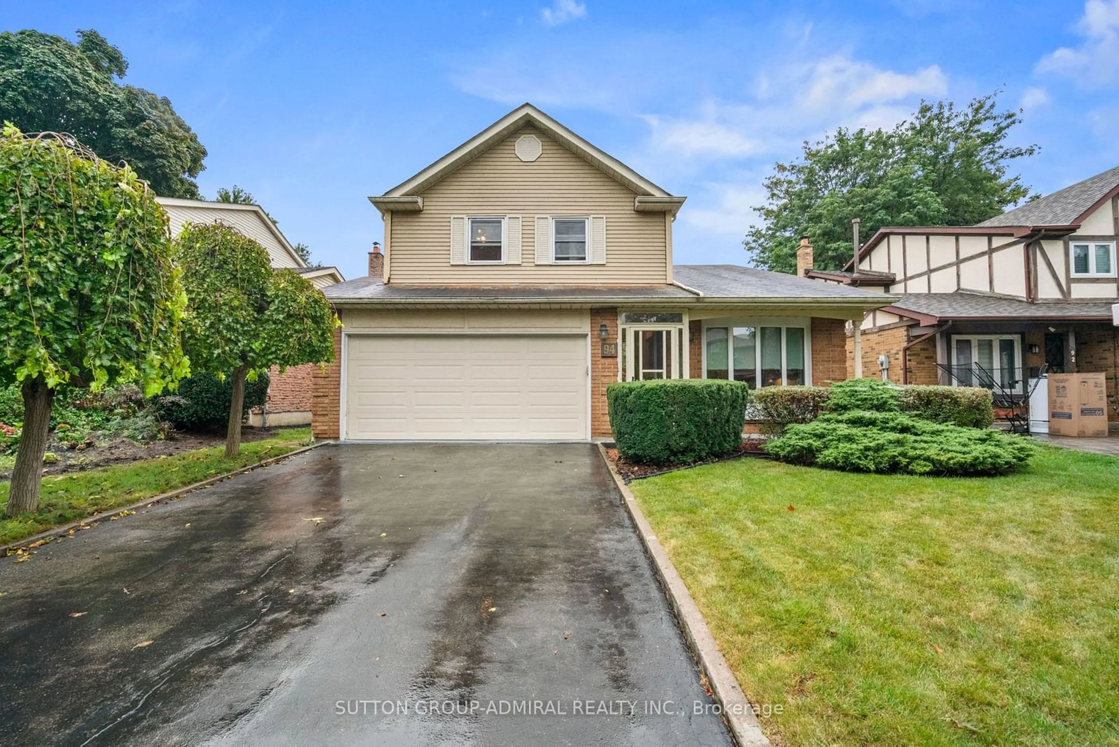 Frontside or backside of a home for 94 Charnwood Pl, Markham Ontario L3T 5H3