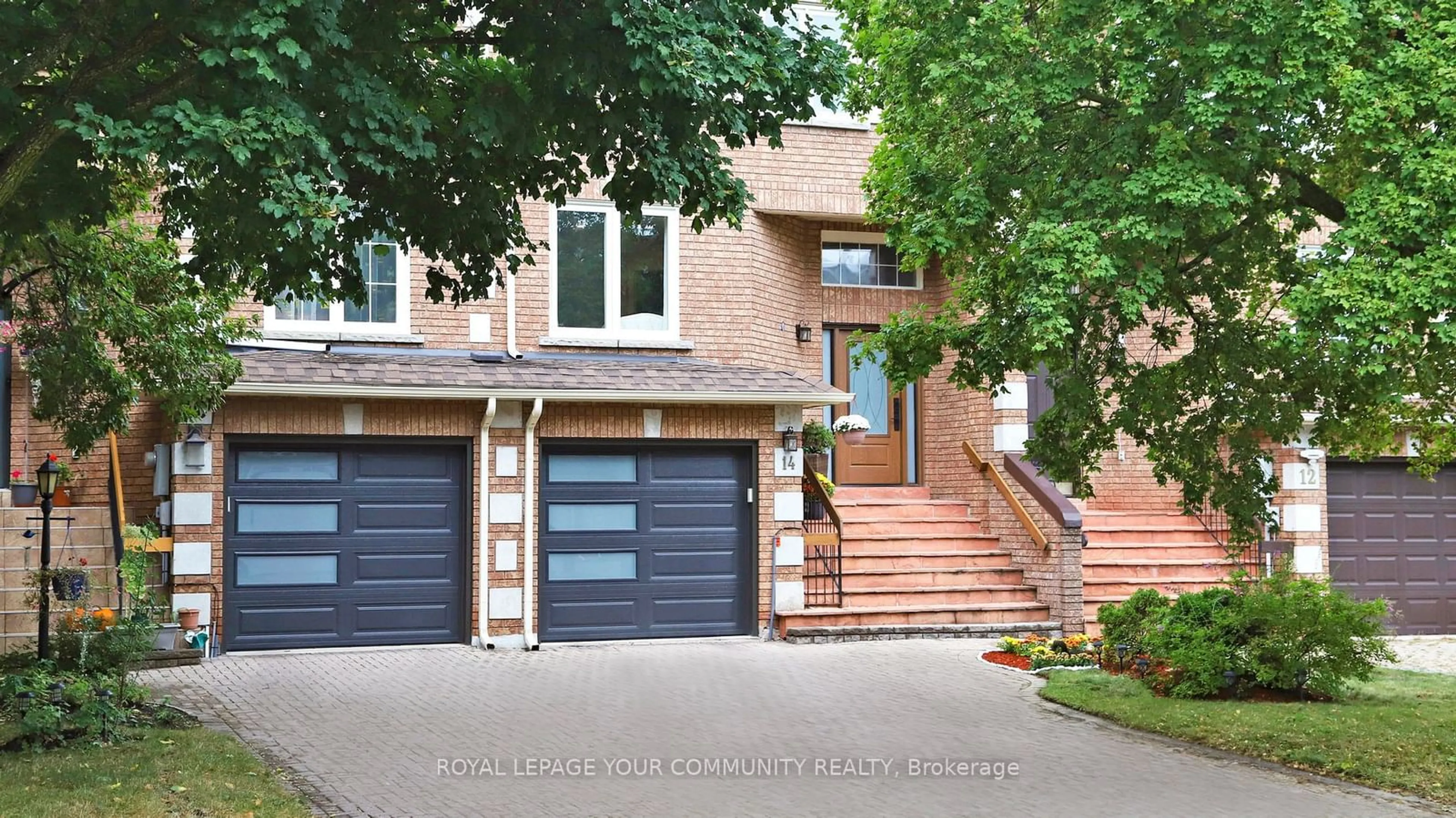 Home with brick exterior material for 14 Royal Manor Cres, Richmond Hill Ontario L4B 3N5